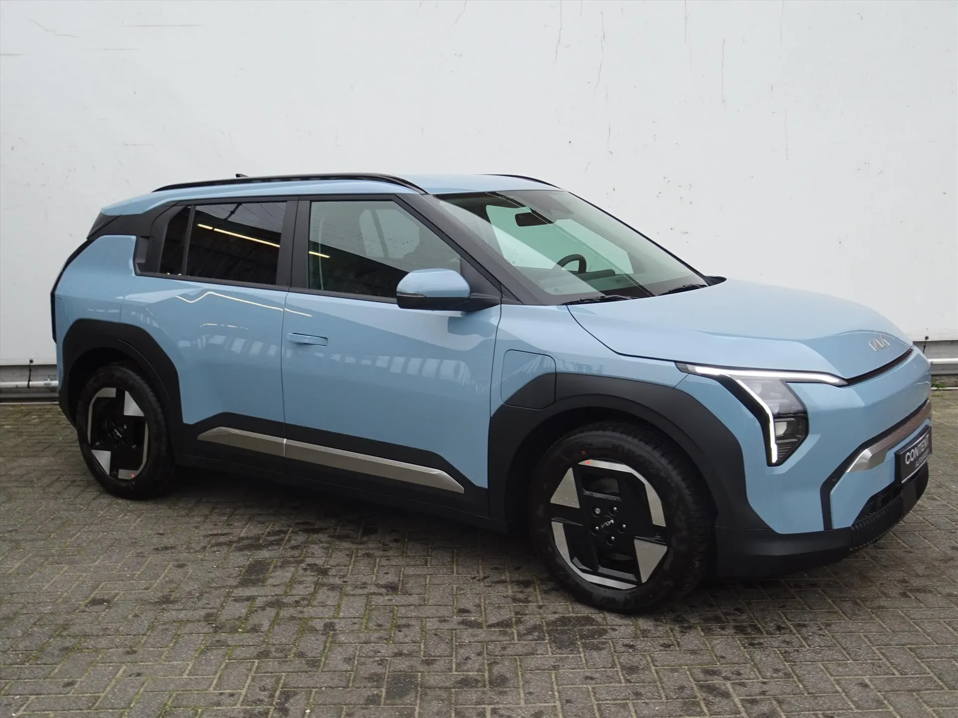 Kia EV3 met kenteken 74311 – interieur