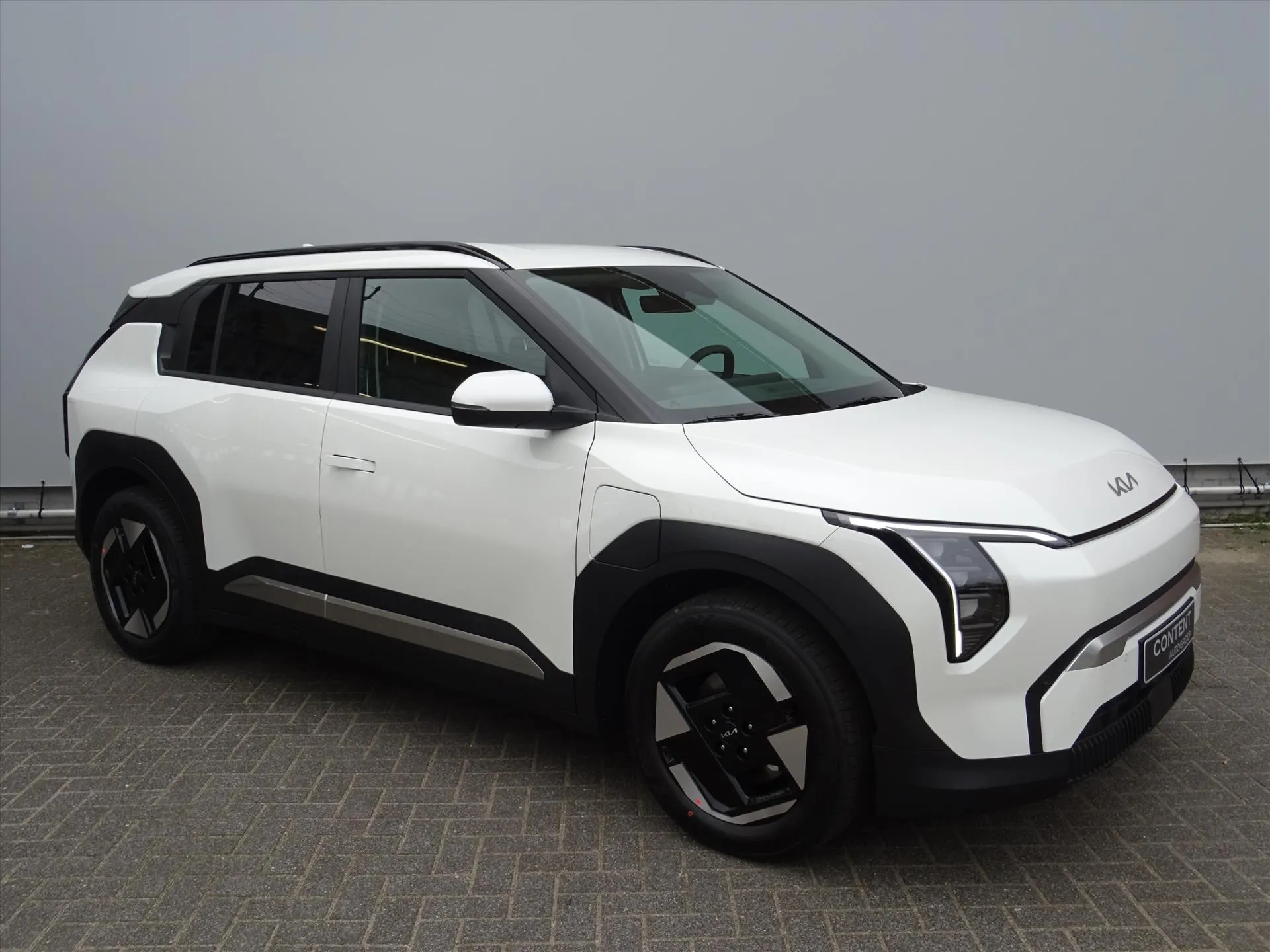 Kia EV3 met kenteken 74314 – interieur