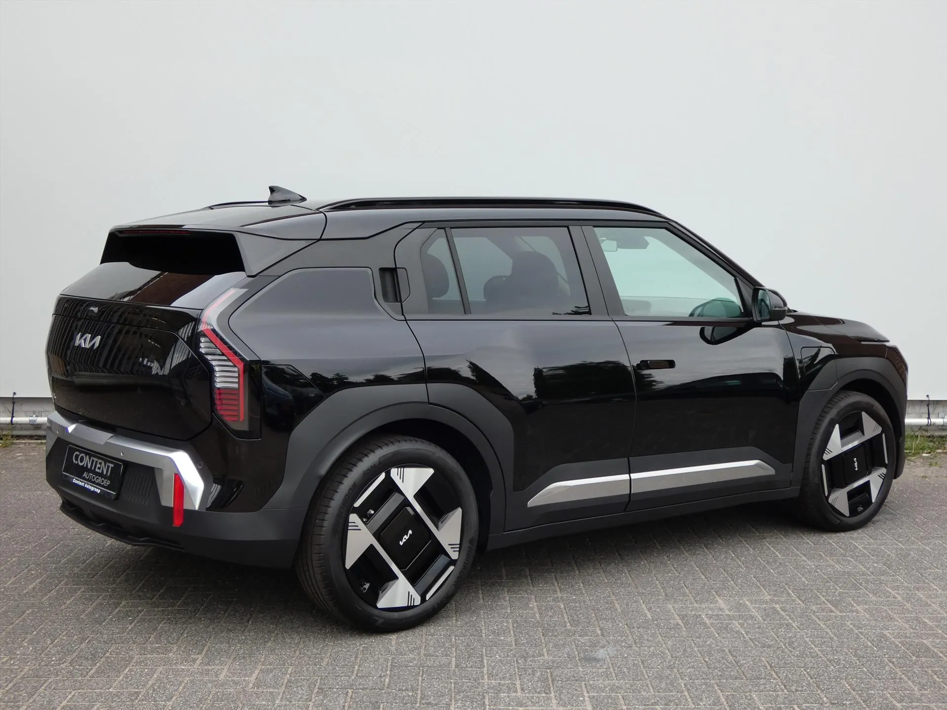 Kia EV3 met kenteken 74319 – detailfoto