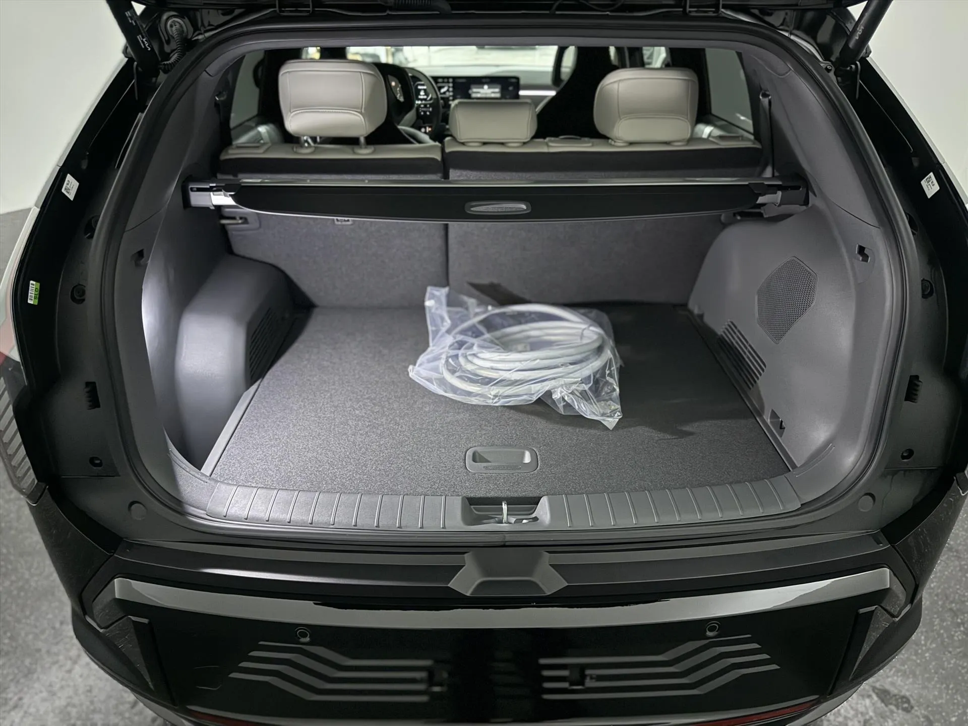Kia EV3 met kenteken 74652 – detailfoto