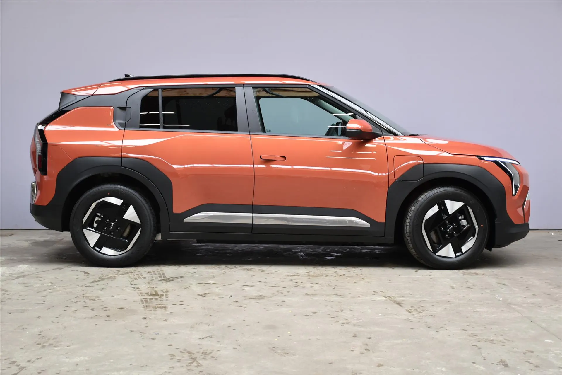 Kia EV3 met kenteken 75447 – detailfoto