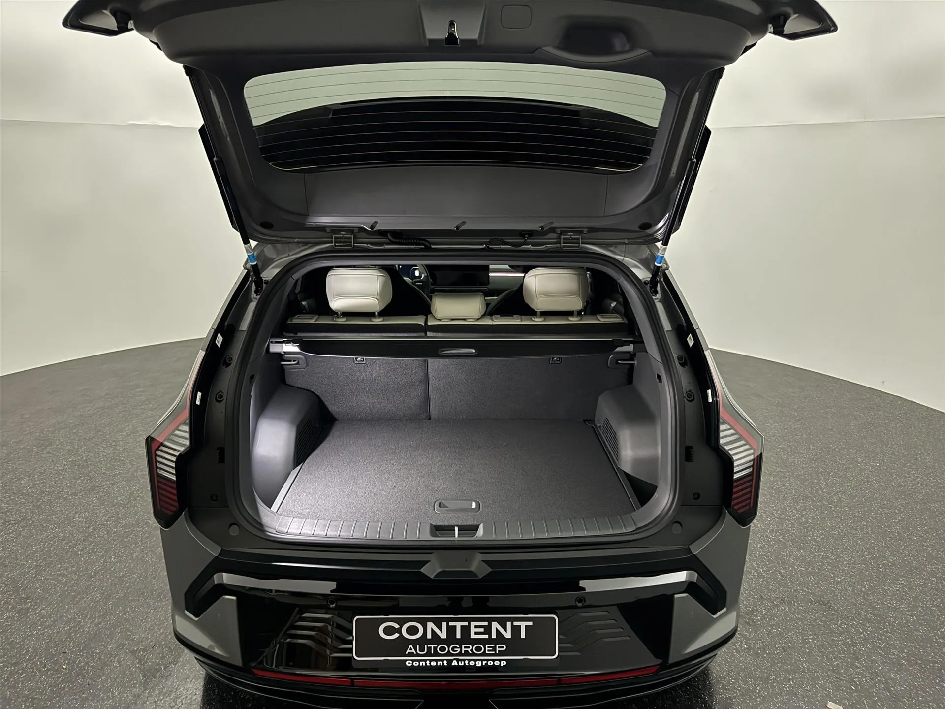 Kia EV3 met kenteken 75645 – detailfoto