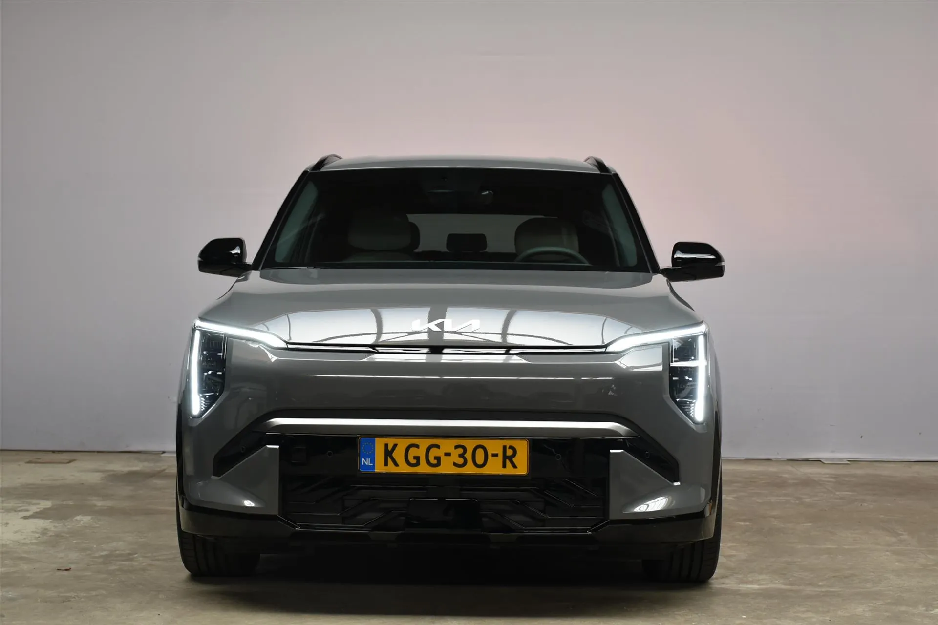 Kia EV3 met kenteken KGG-30-R – achteraanzicht
