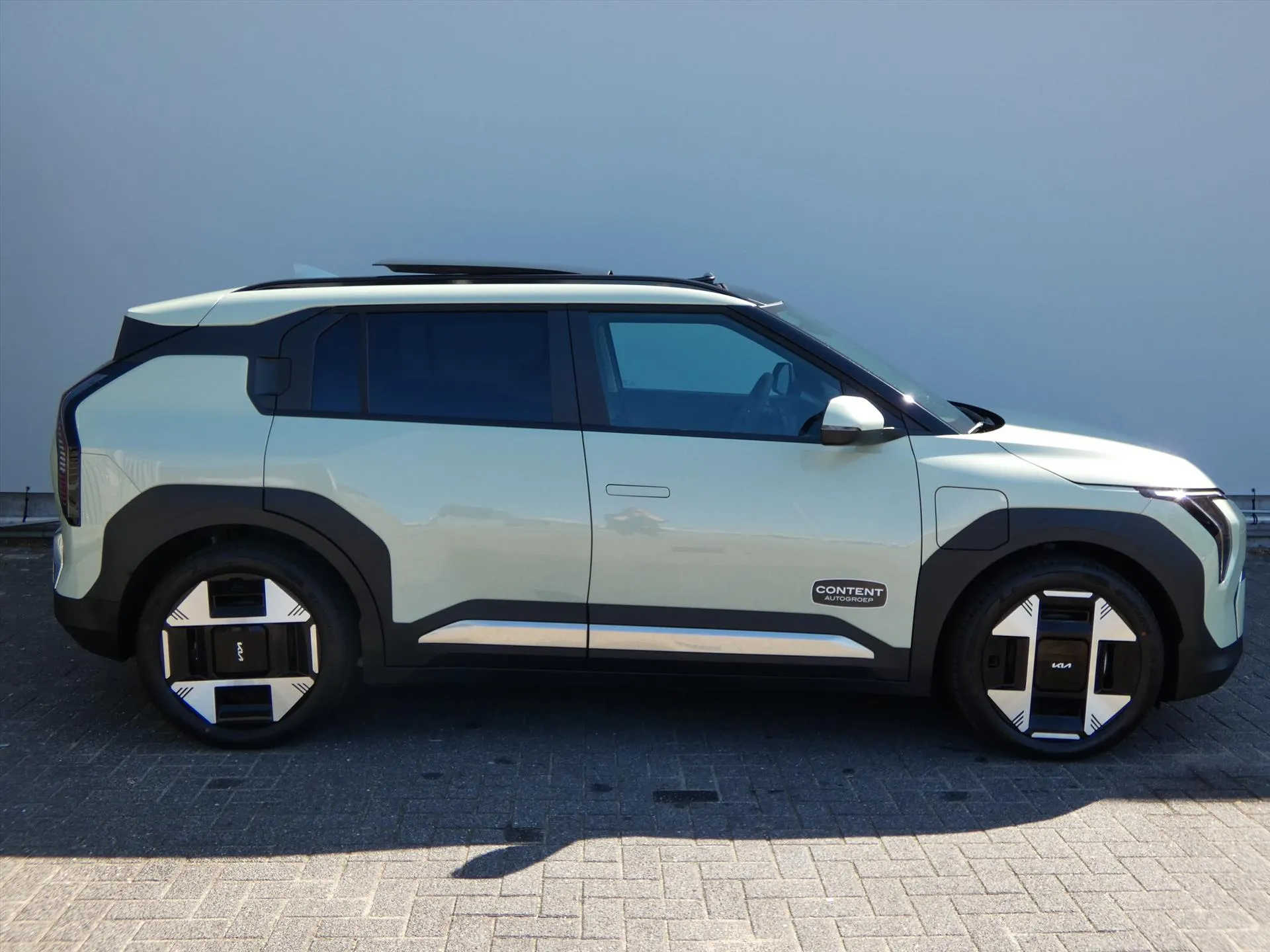 Kia EV3 met kenteken KGK-82-Z – dashboard