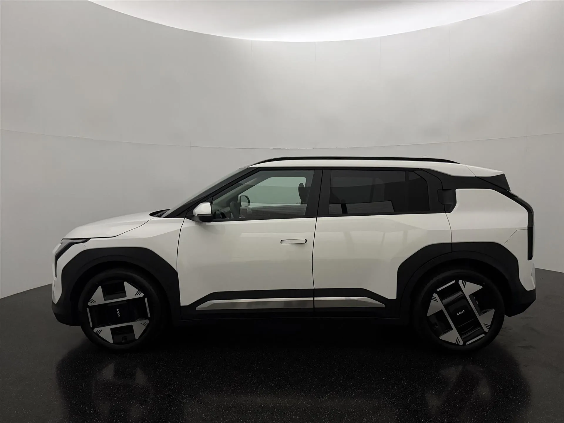 Kia EV3 met kenteken KGK-89-Z – achteraanzicht