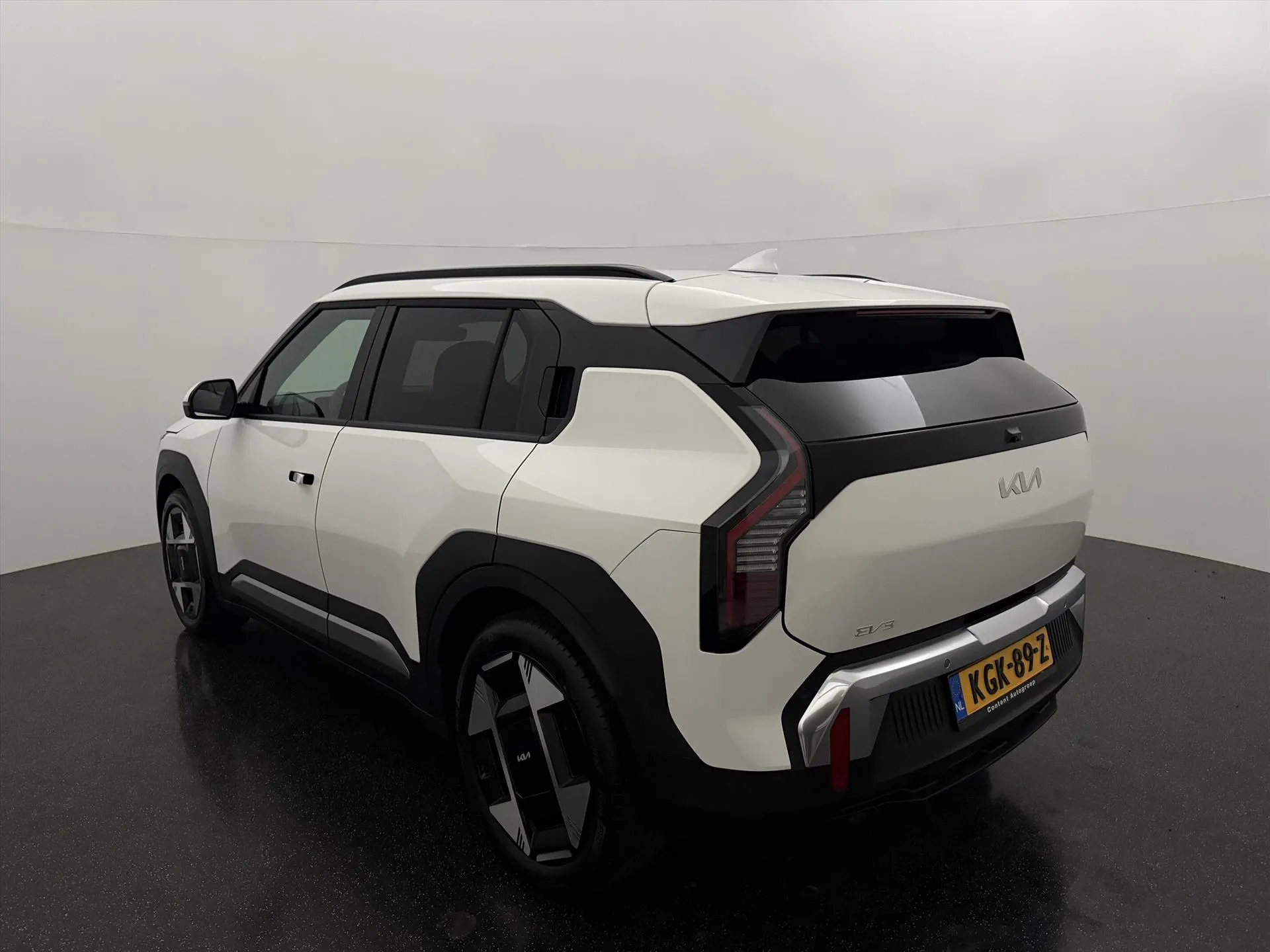 Kia EV3 met kenteken KGK-89-Z – interieur