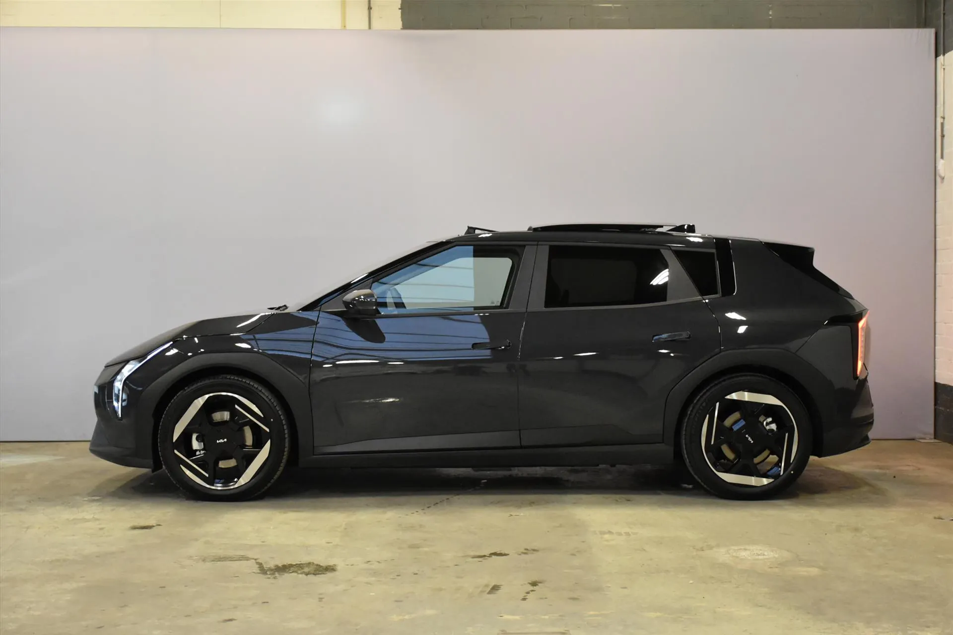 Kia EV4 met kenteken 72175 – detailfoto