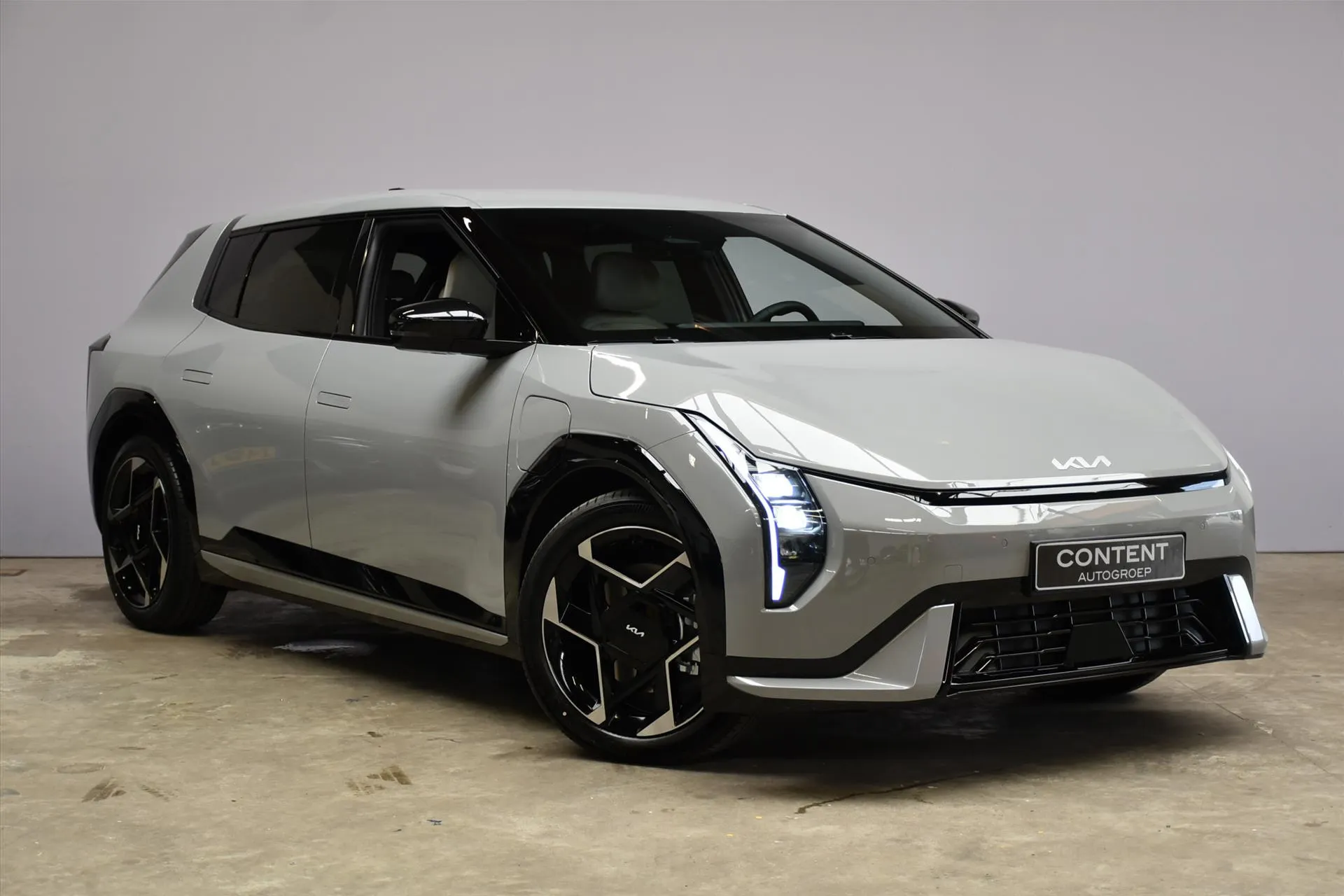 Kia EV4 met kenteken 72873 – dashboard