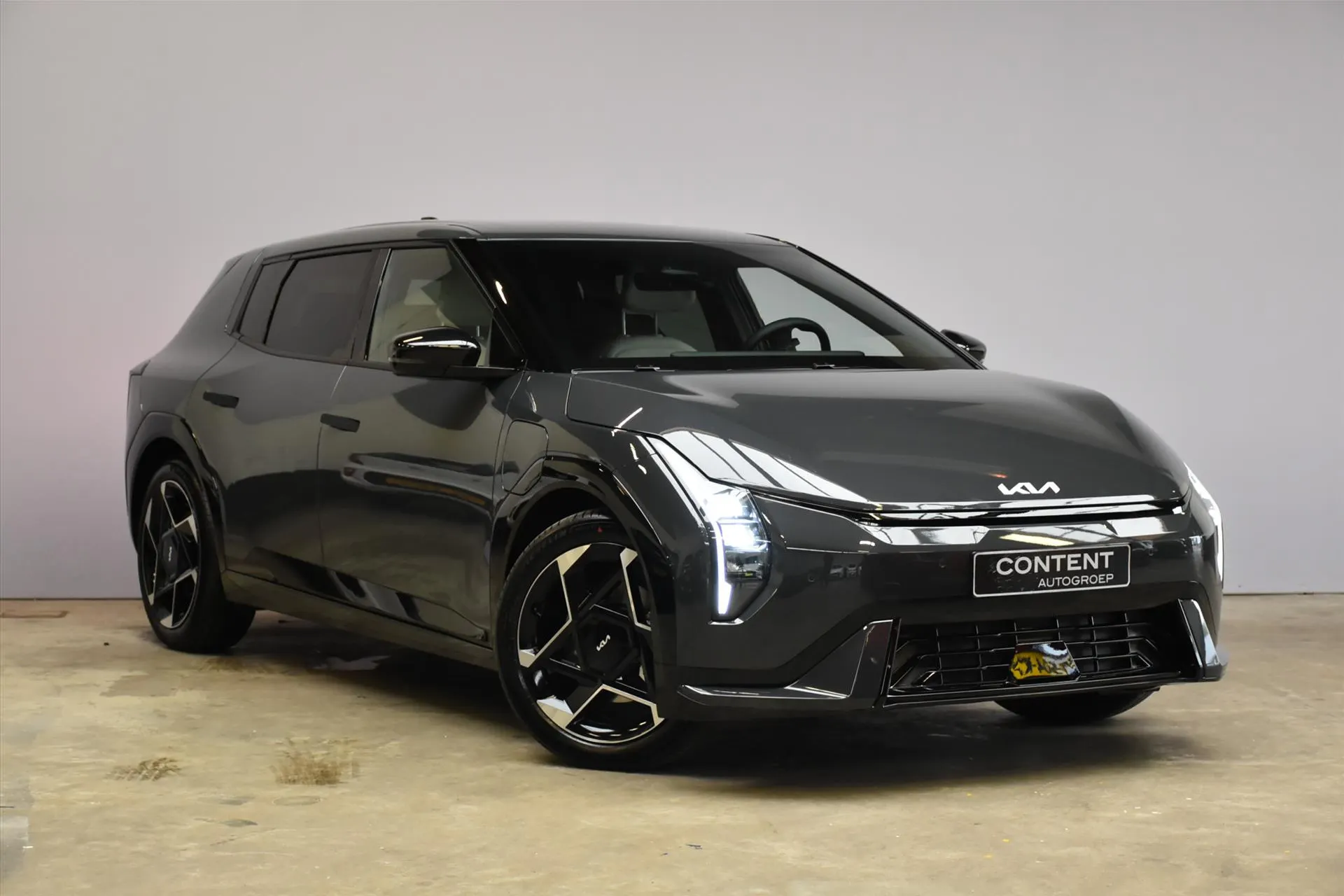 Kia EV4 met kenteken 72874 – detailfoto