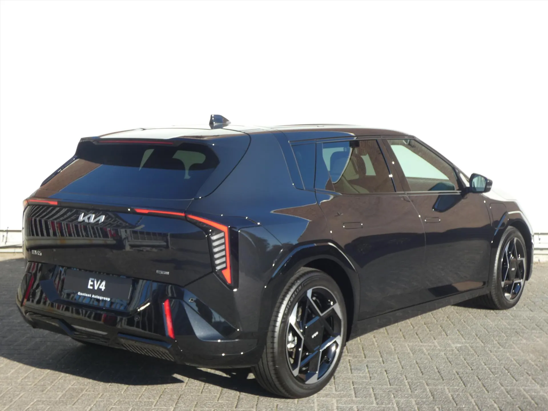 Kia EV4 met kenteken 73270 – detailfoto