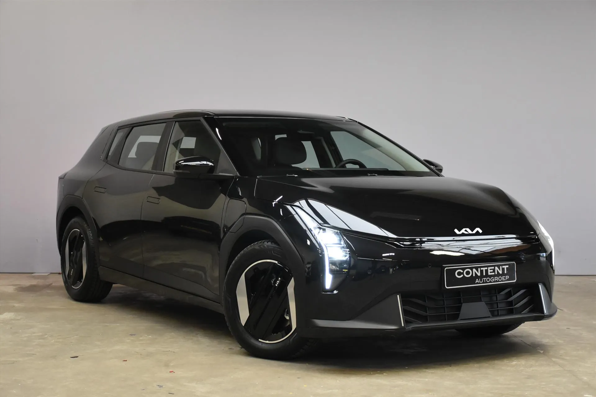 Kia EV4 met kenteken 74031 – dashboard