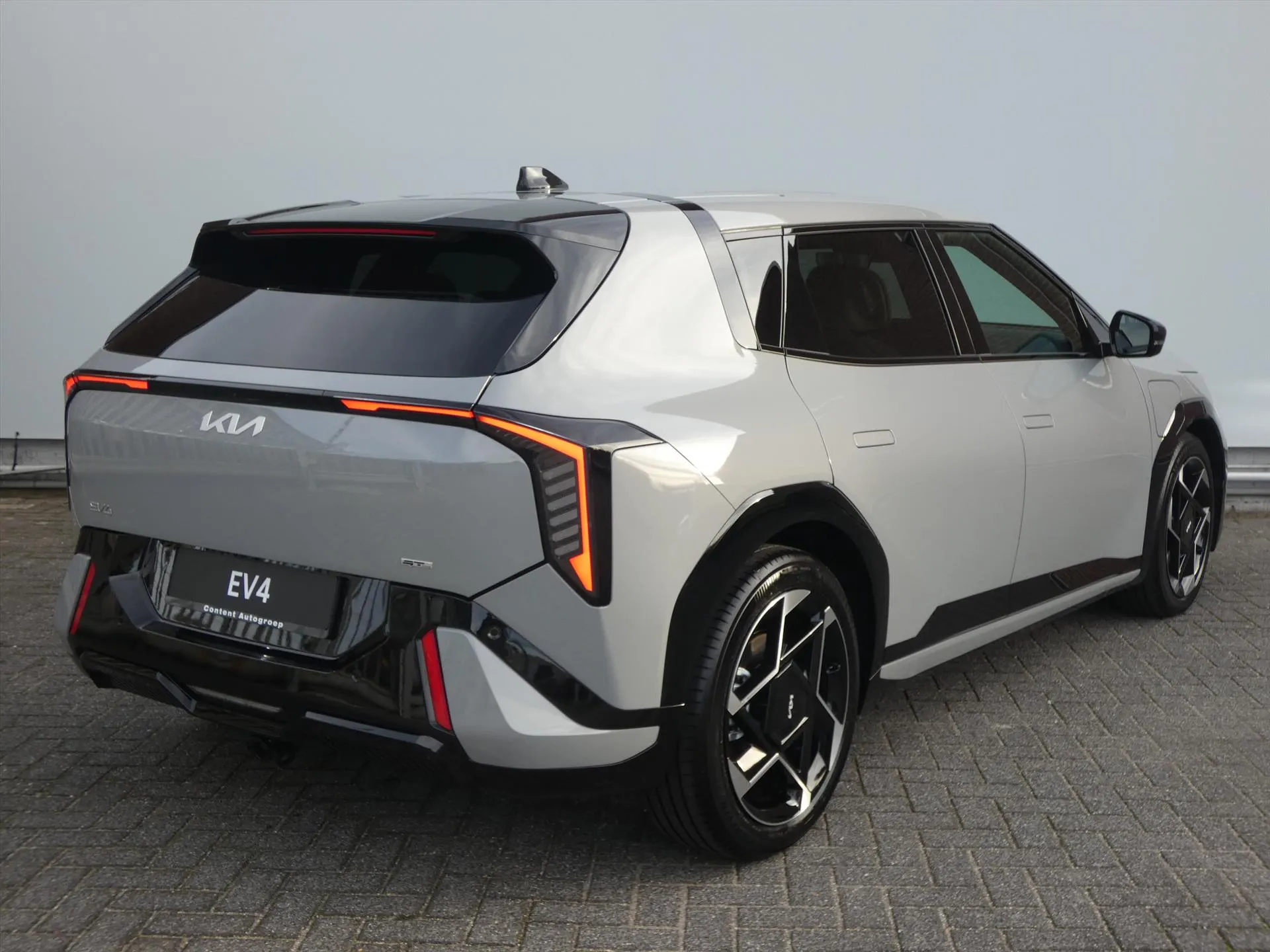 Kia EV4 met kenteken 74346 – detailfoto