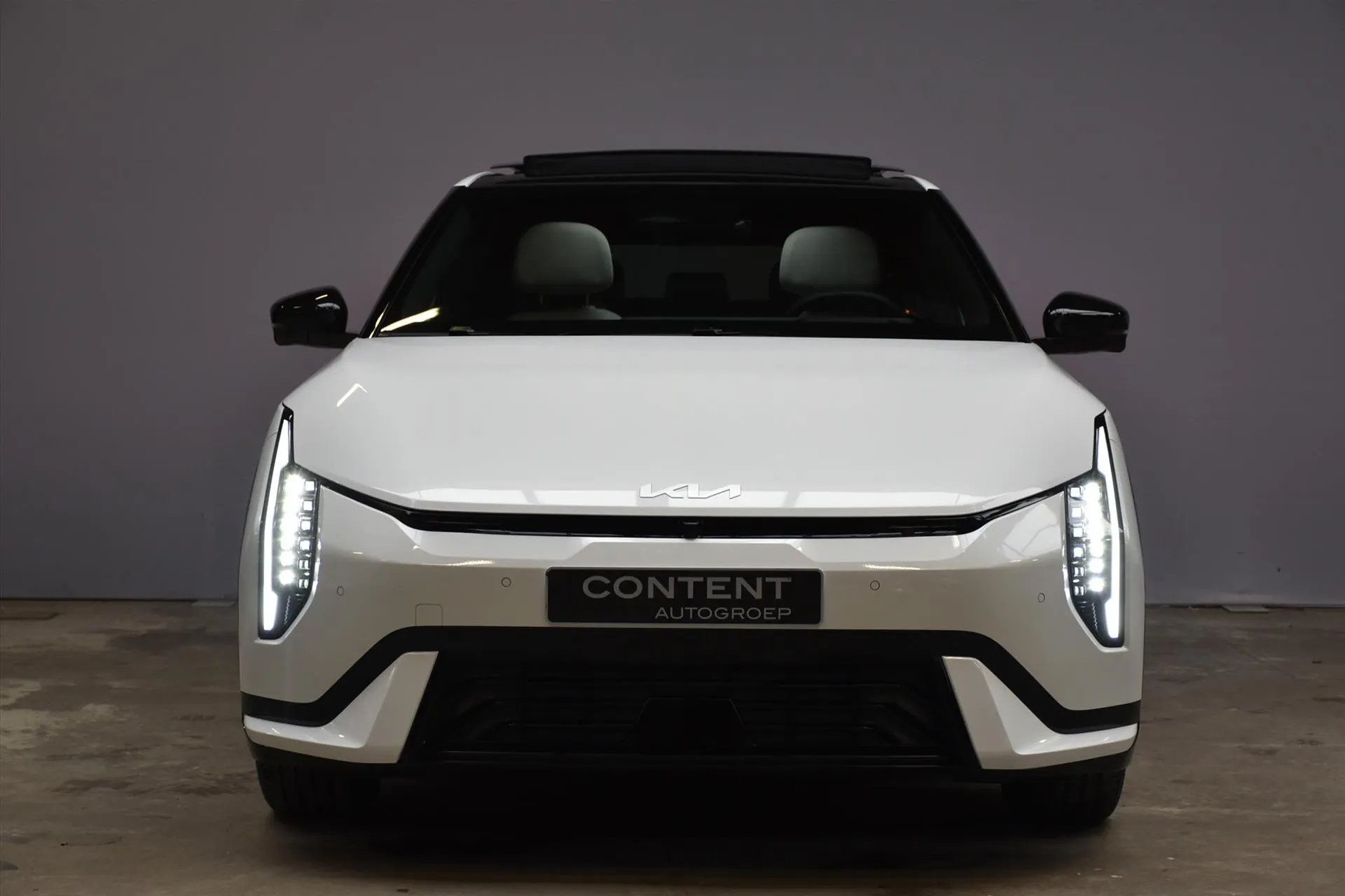 Kia EV4 met kenteken 75266 – interieur