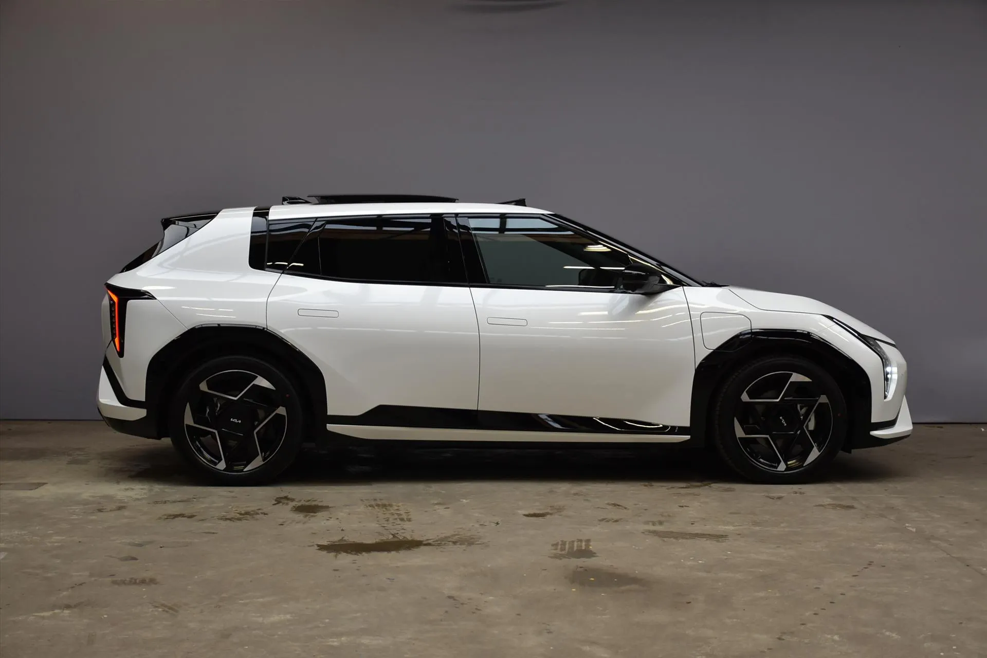 Kia EV4 met kenteken 75266 – detailfoto