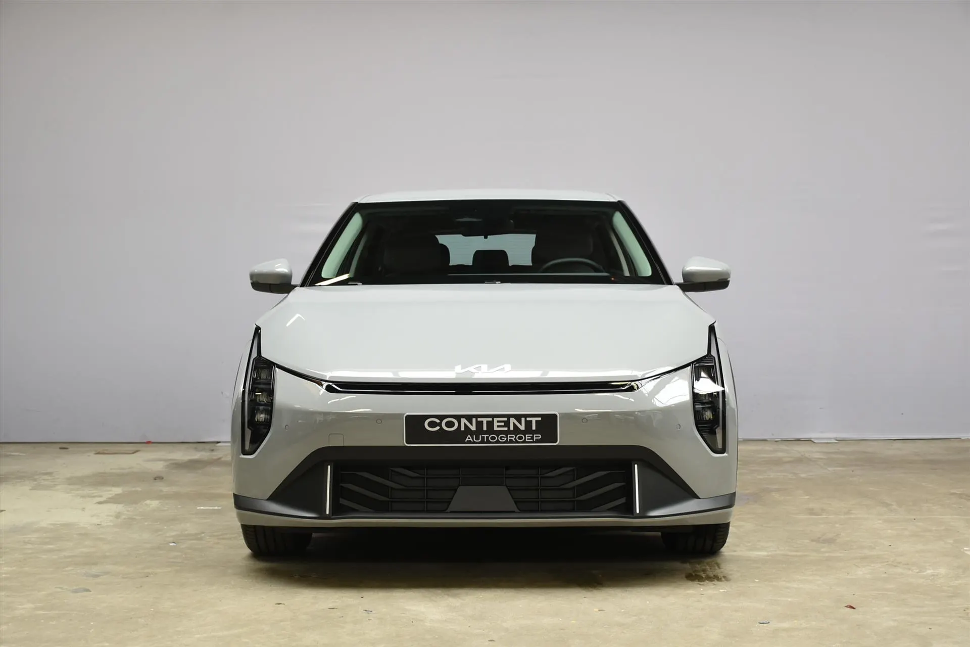 Kia EV4 met kenteken 77647 – interieur