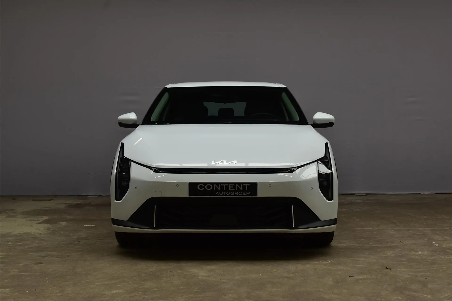Kia EV4 met kenteken 77820 – interieur