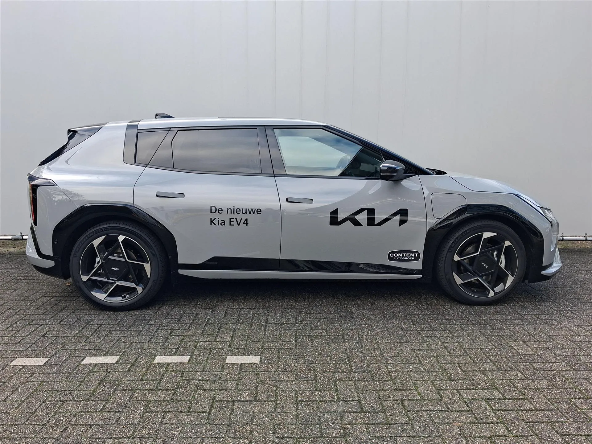 Kia EV4 met kenteken JHB-79-V – interieur