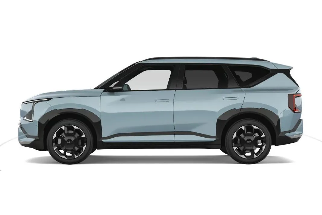 Kia EV5 met kenteken 72203 – achteraanzicht