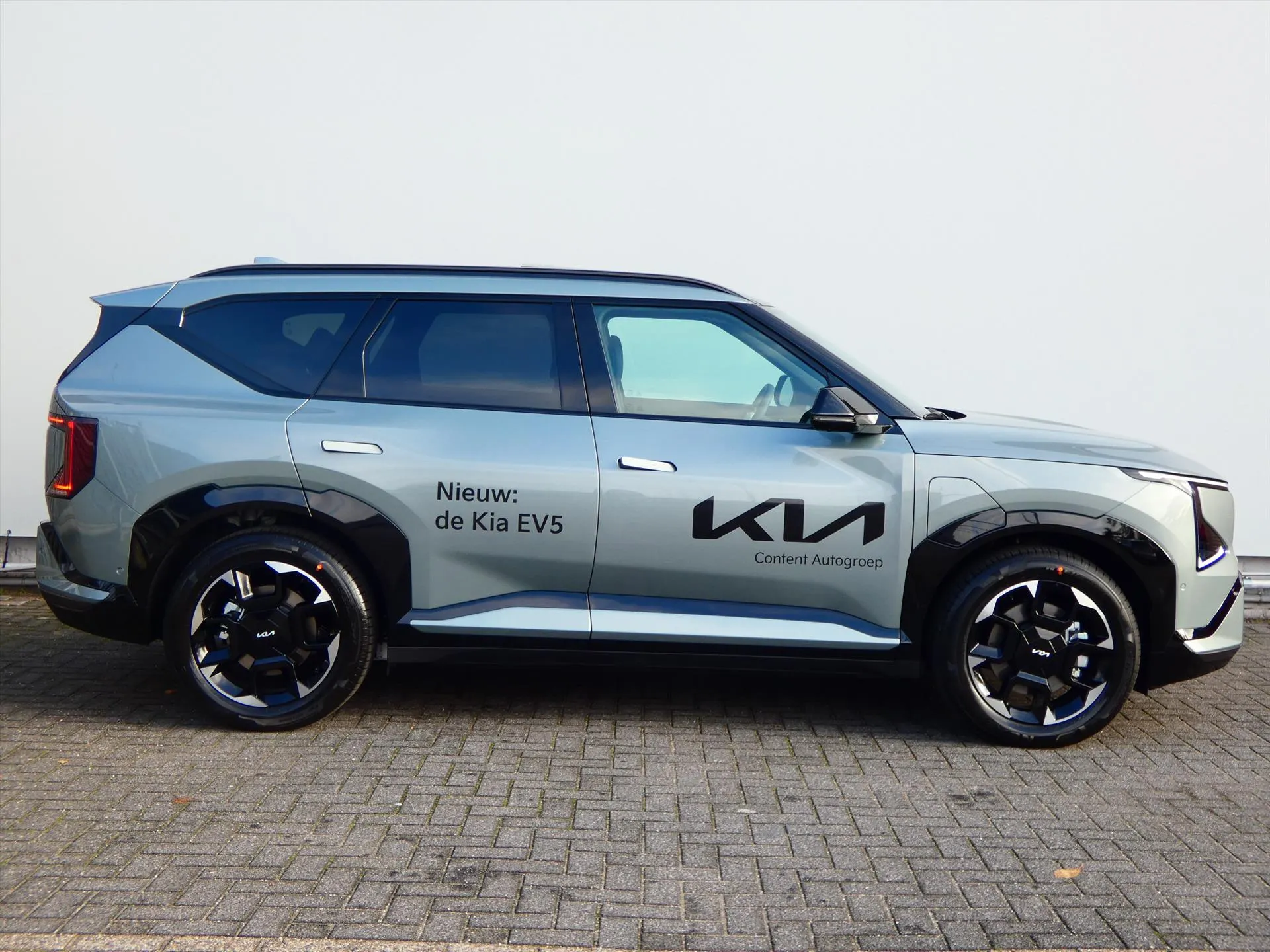 Kia EV5 met kenteken 73516 – dashboard