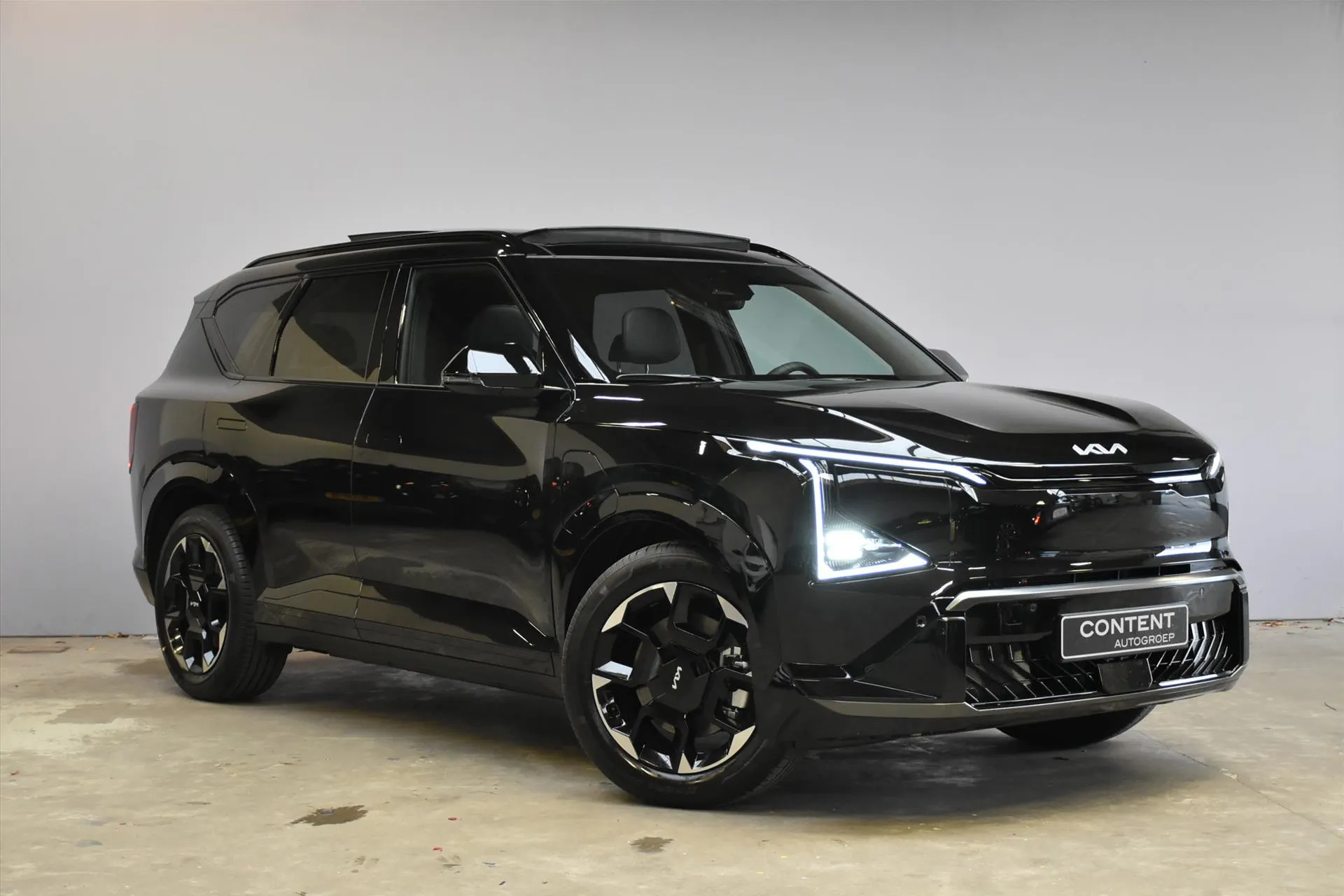 Kia EV5 met kenteken 74005 – dashboard