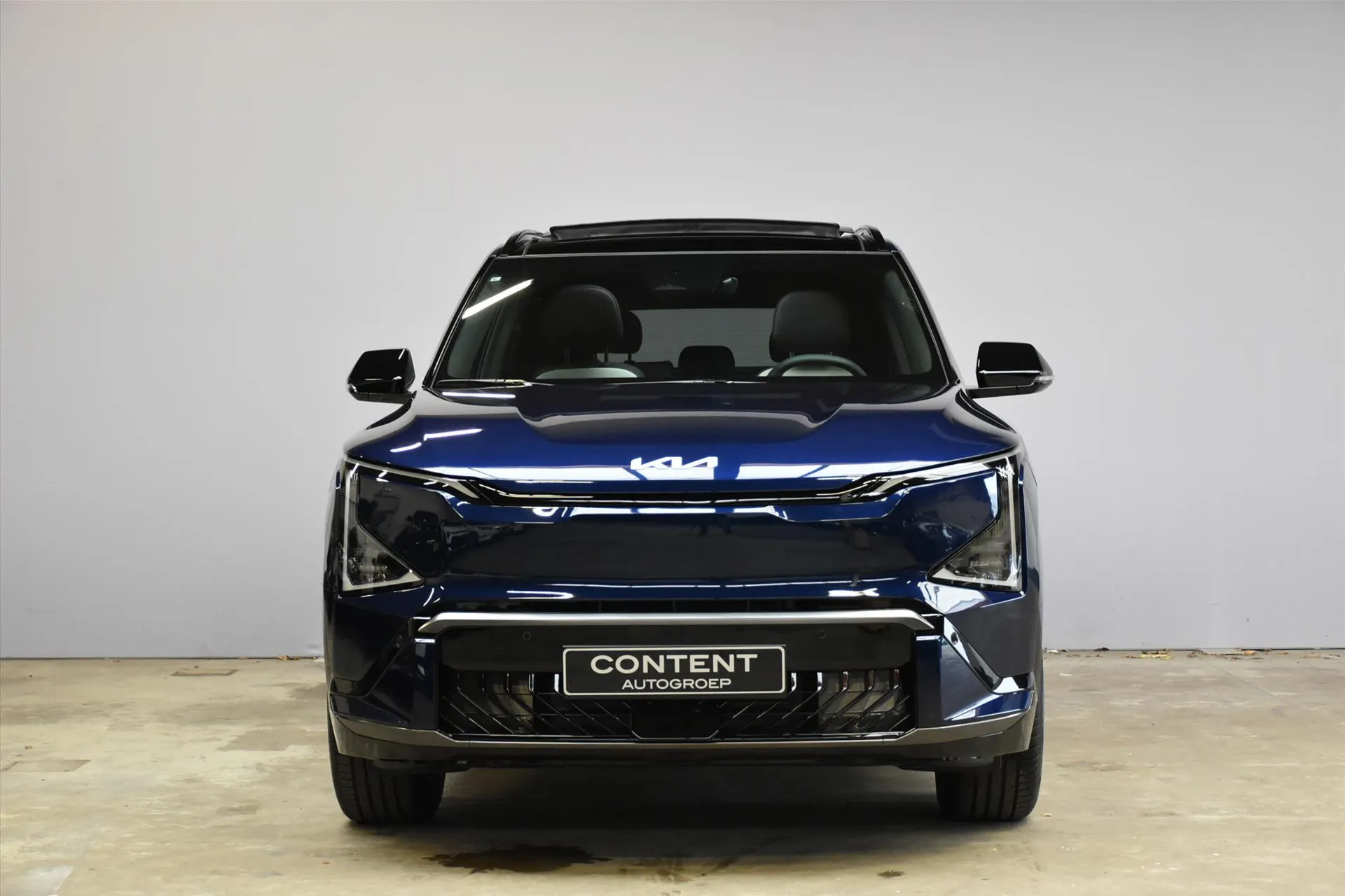 Kia EV5 met kenteken 74364 – interieur