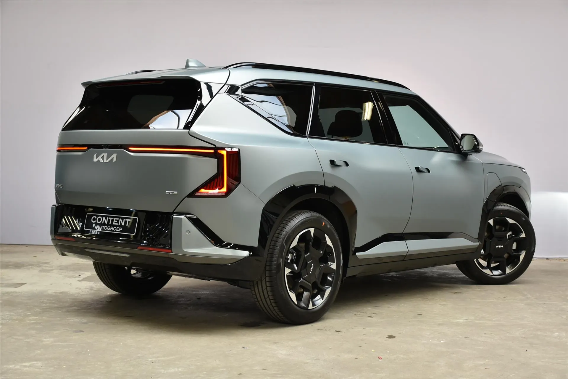 Kia EV5 met kenteken 75981 – dashboard