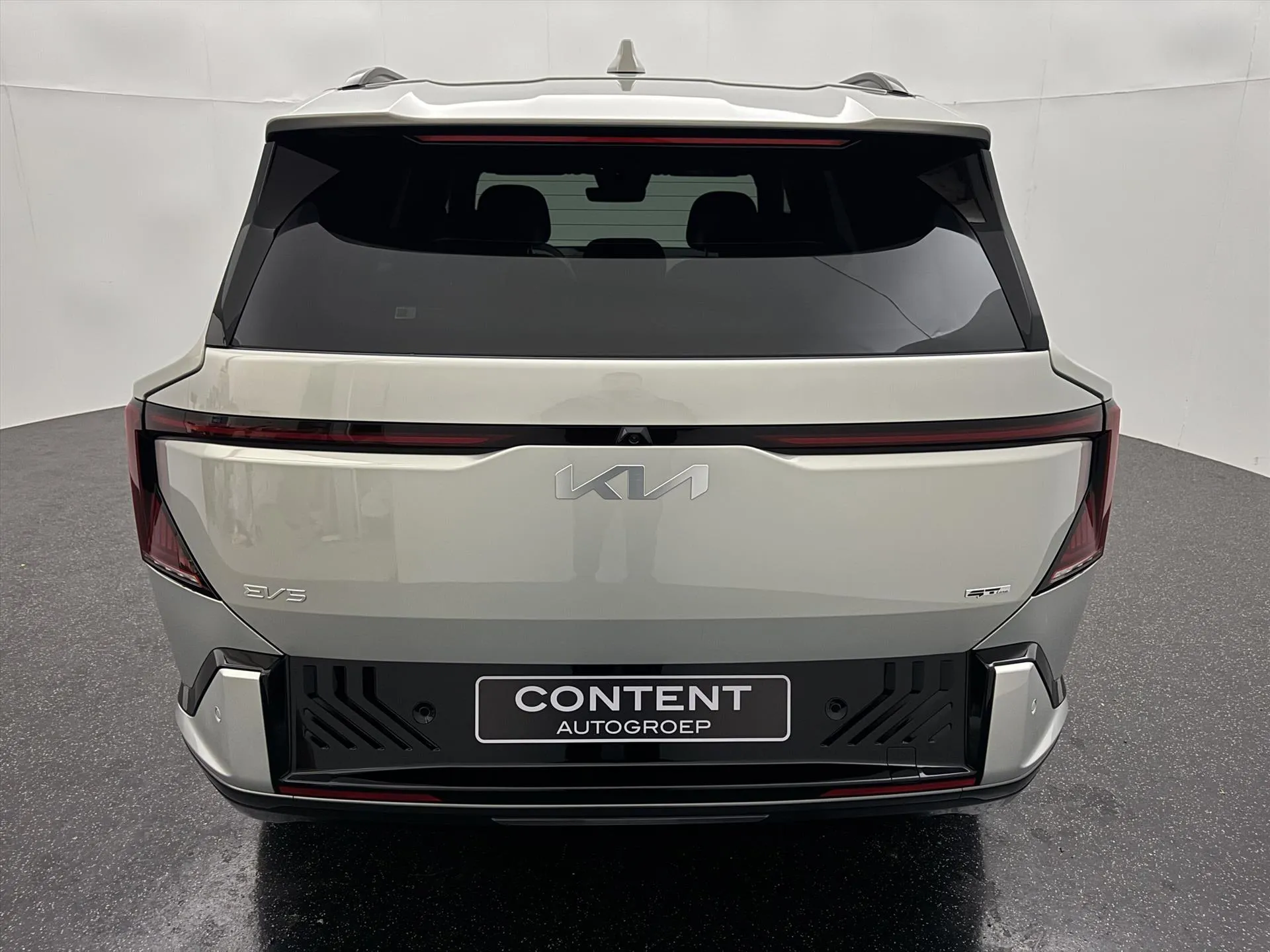 Kia EV5 met kenteken 76282 – dashboard