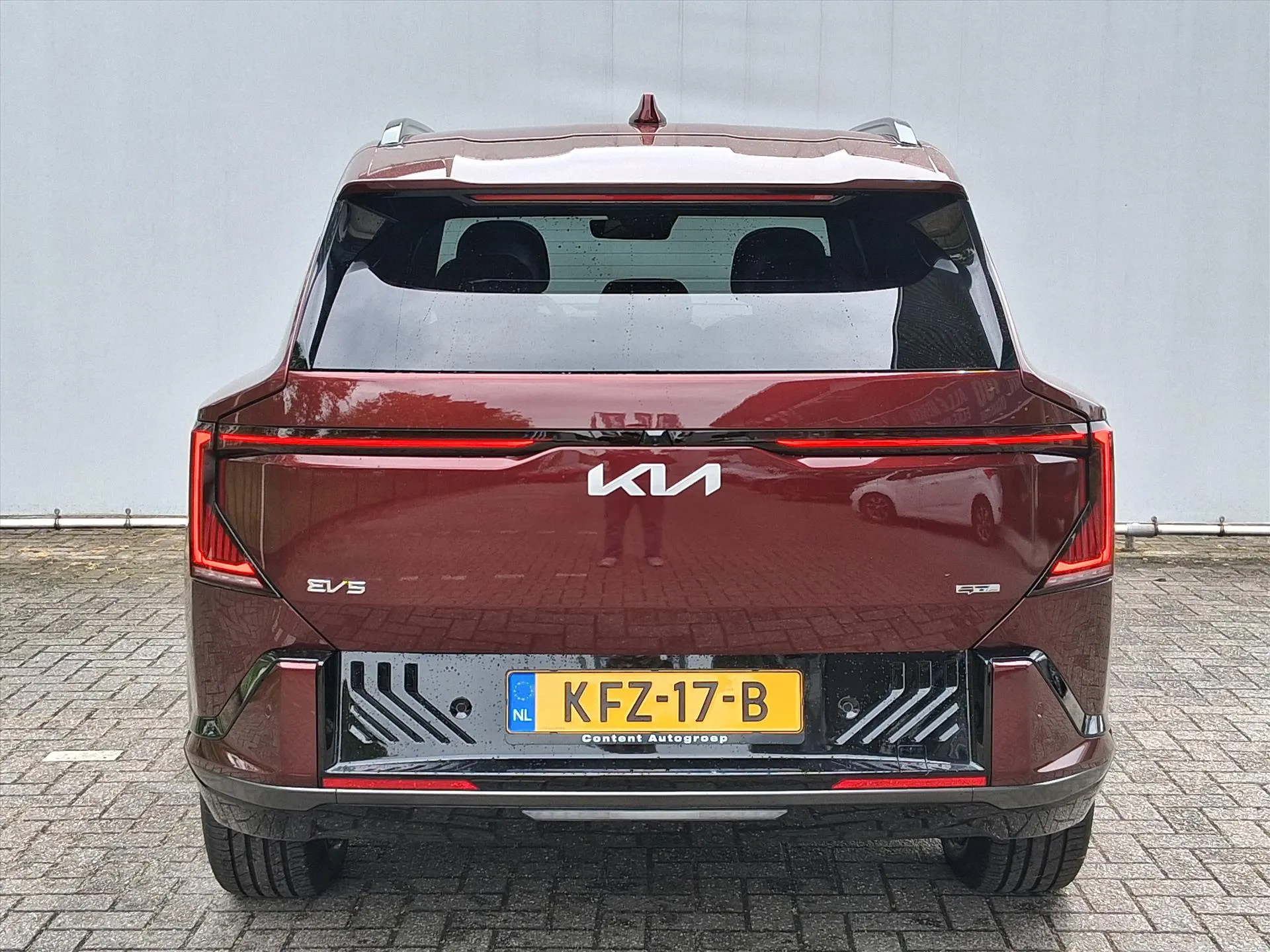 Kia EV5 met kenteken KFZ-17-B – dashboard