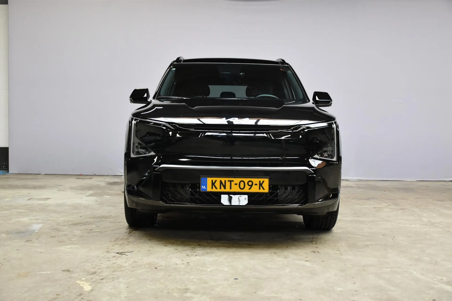 Kia EV5 met kenteken KNT-09-K – autofoto 3