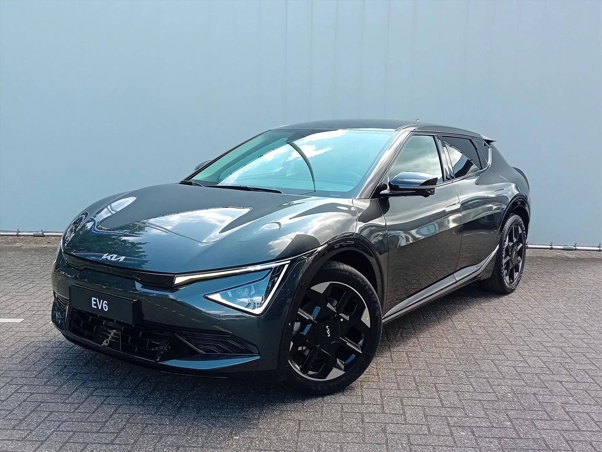 Kia EV6 met kenteken 70041 – vooraanzicht