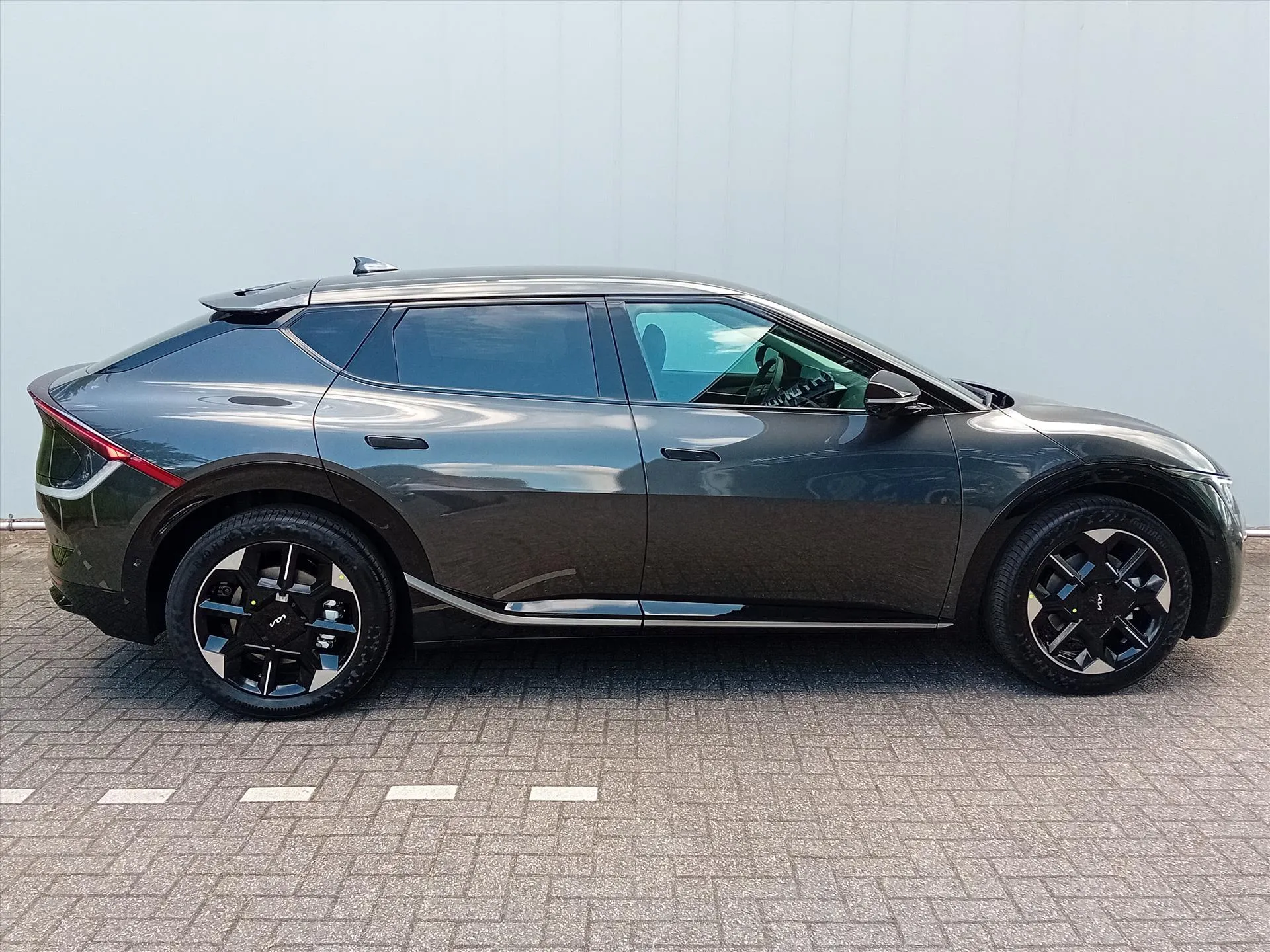 Kia EV6 met kenteken 70041 – interieur