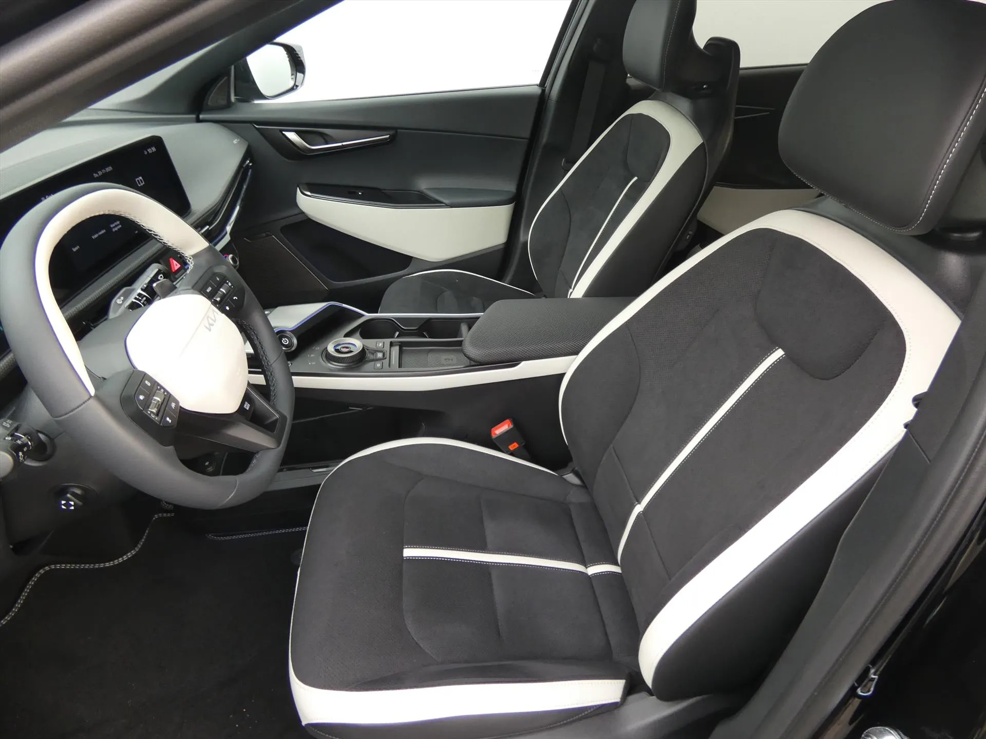 Kia EV6 met kenteken 74192 – detailfoto