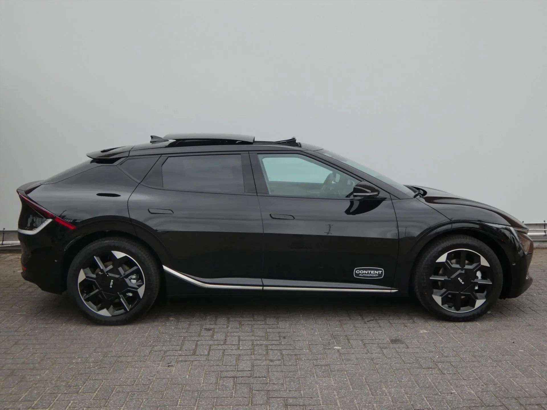 Kia EV6 met kenteken JHH-27-T – dashboard