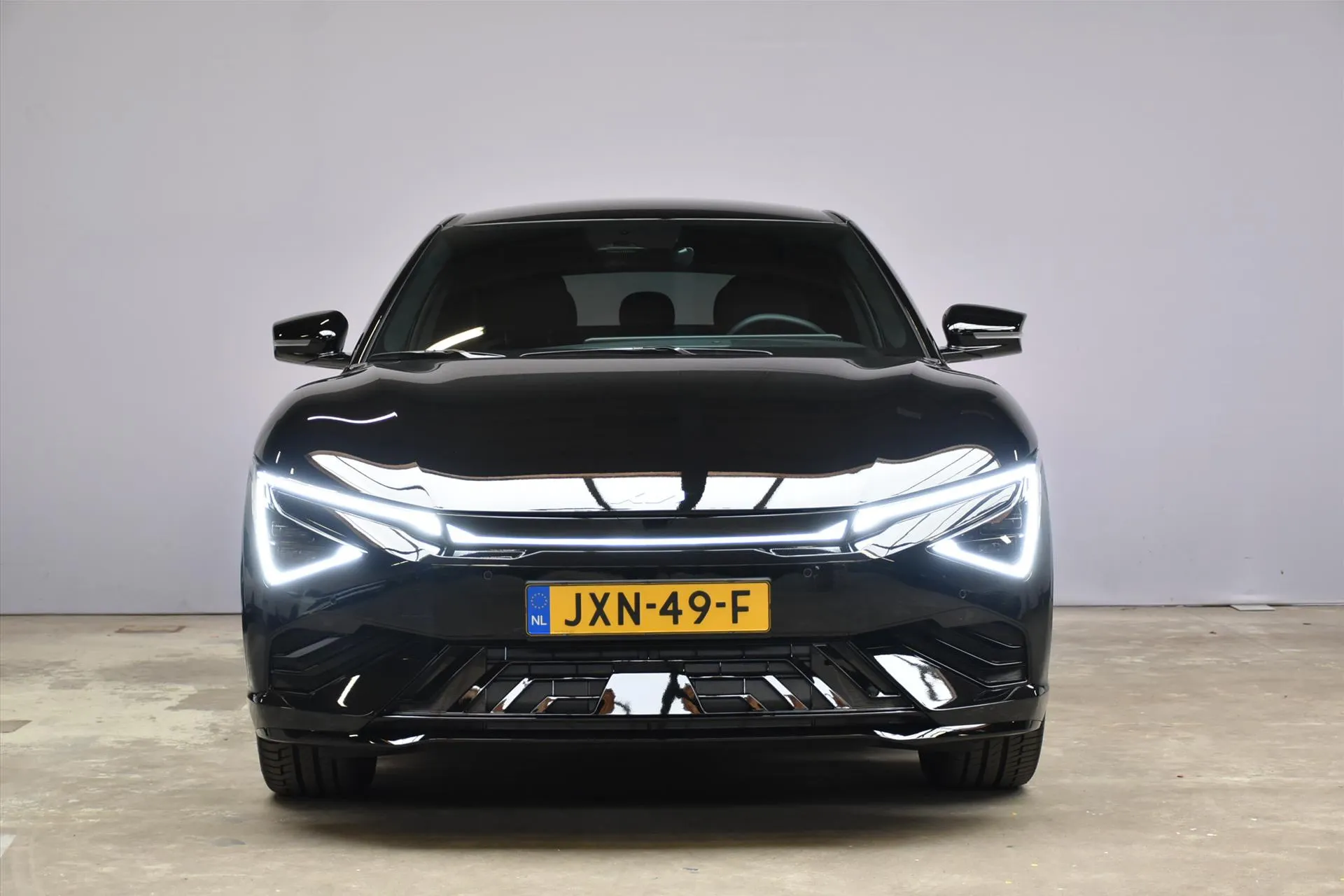 Kia EV6 met kenteken JXN-49-F – achteraanzicht