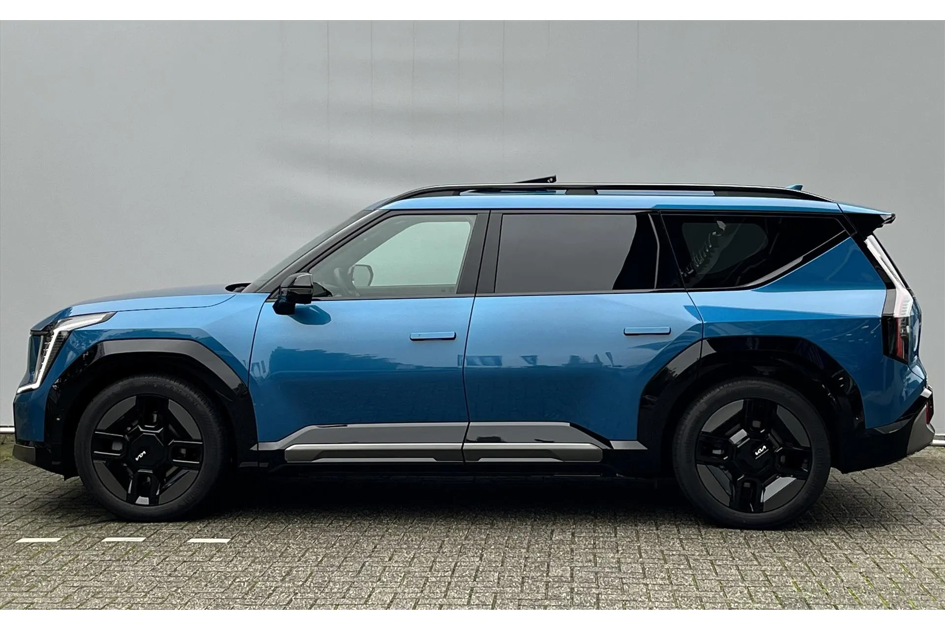 Kia EV9 met kenteken 57392 – achteraanzicht