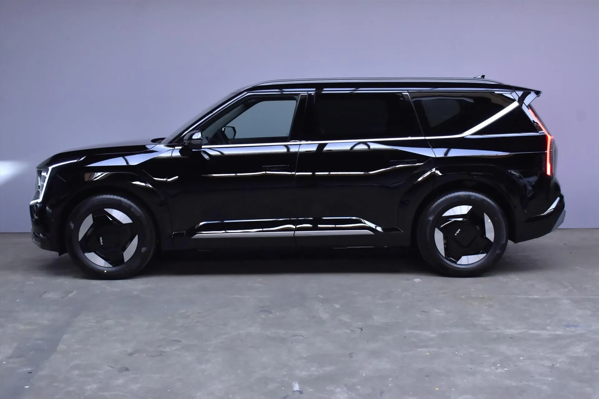 Kia EV9 met kenteken 64462 – achteraanzicht