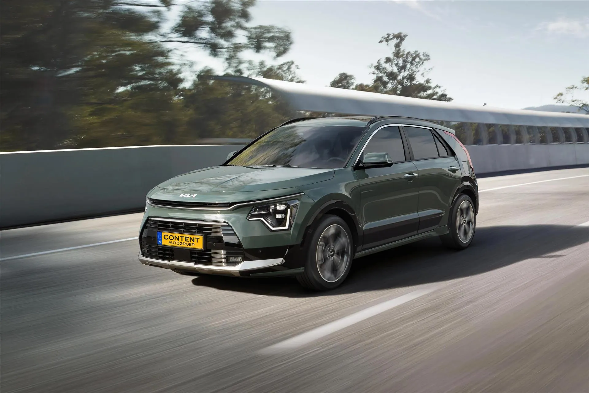 Kia Niro met kenteken 51803 – vooraanzicht