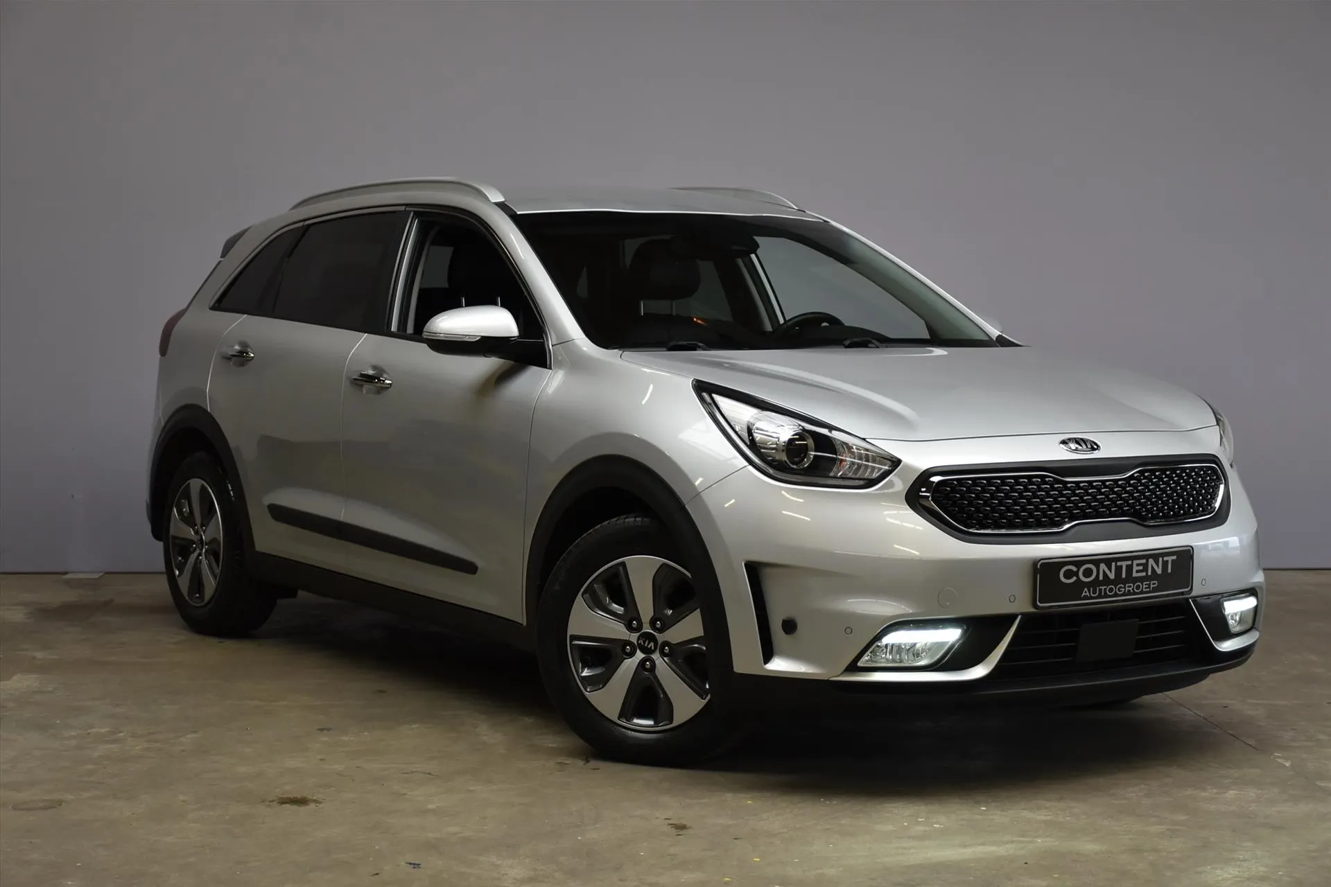 Kia Niro met kenteken JKR-86-D – interieur