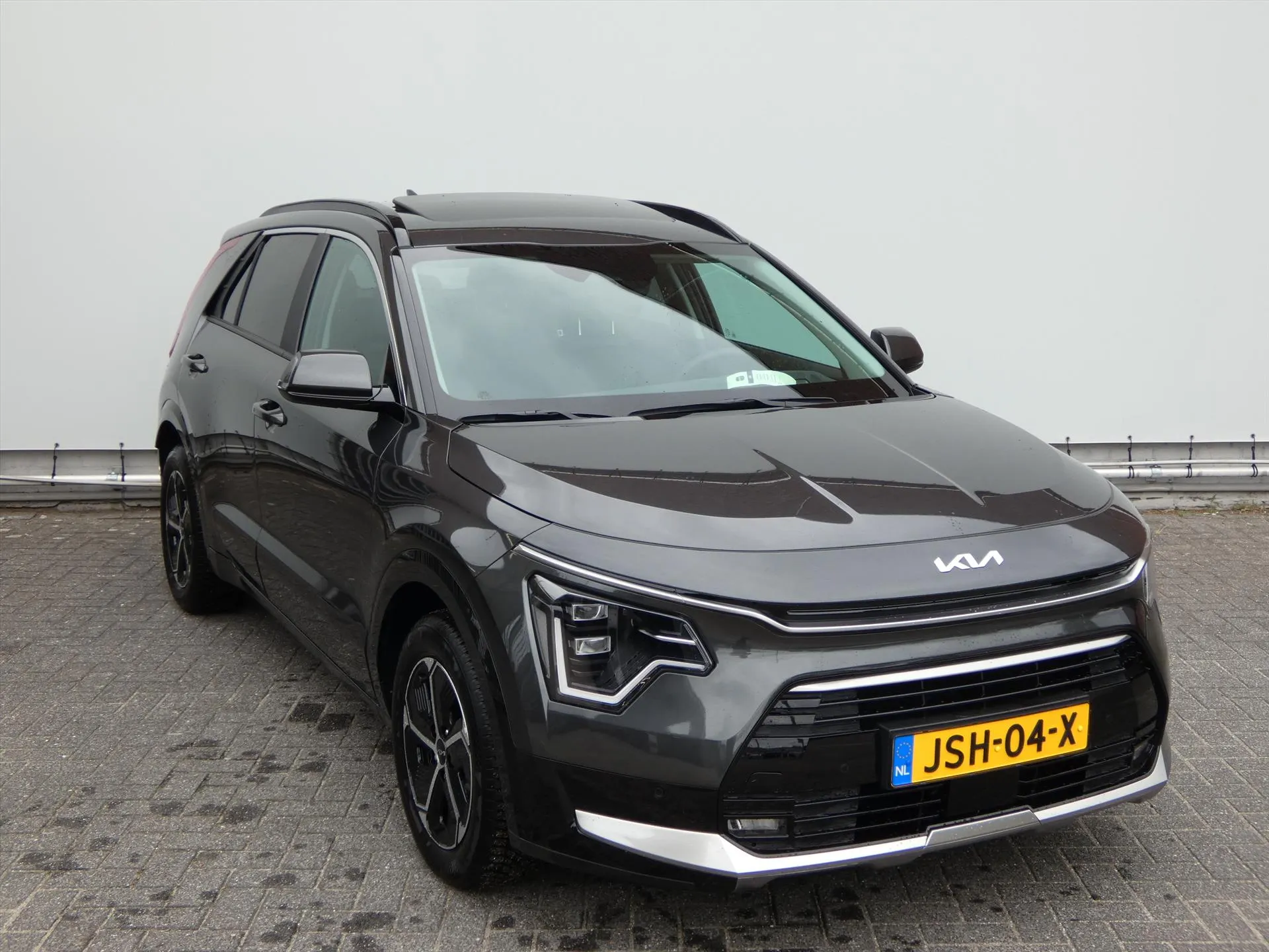 Kia Niro met kenteken JSH-04-X – interieur