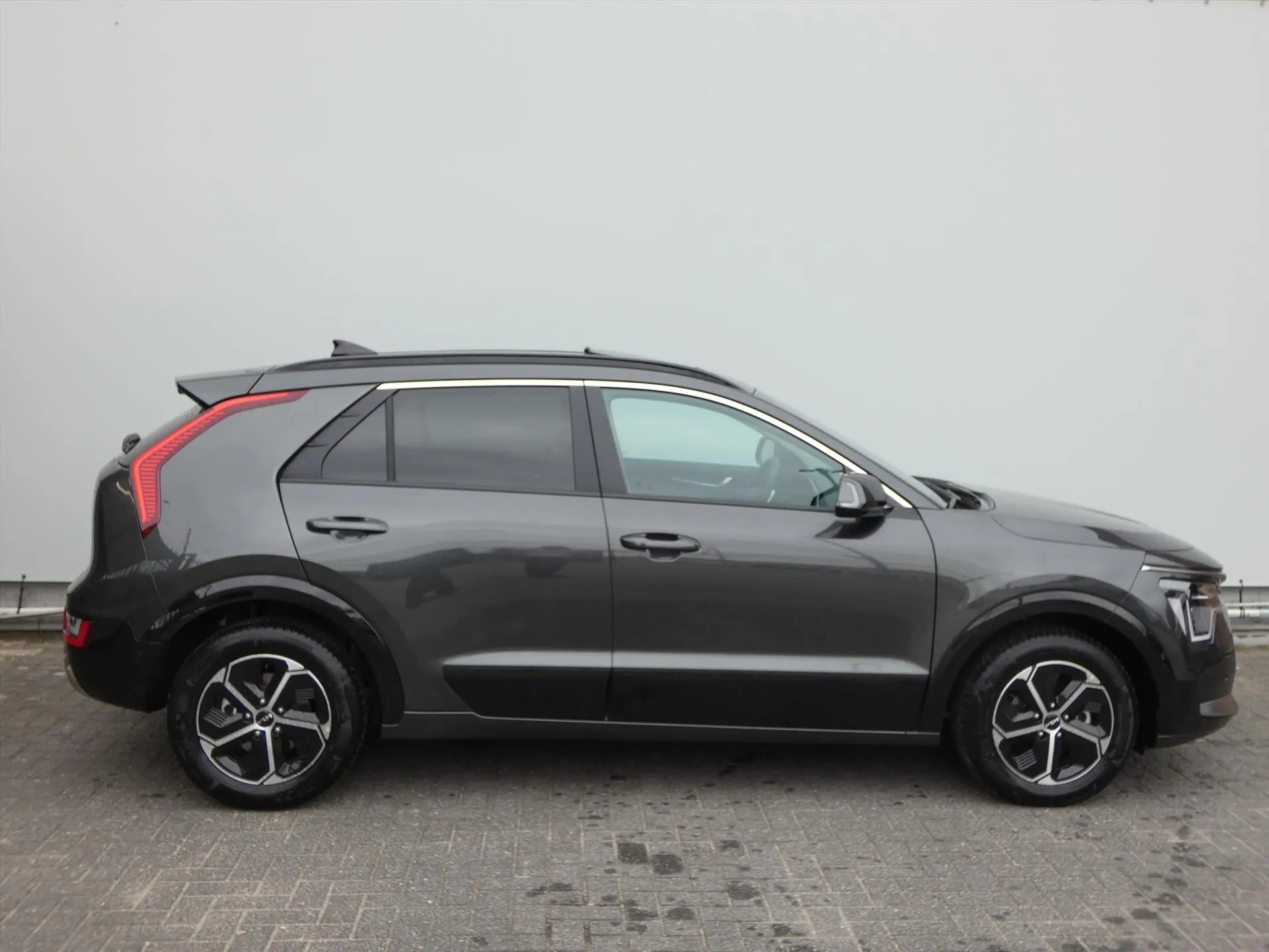 Kia Niro met kenteken JSH-04-X – dashboard