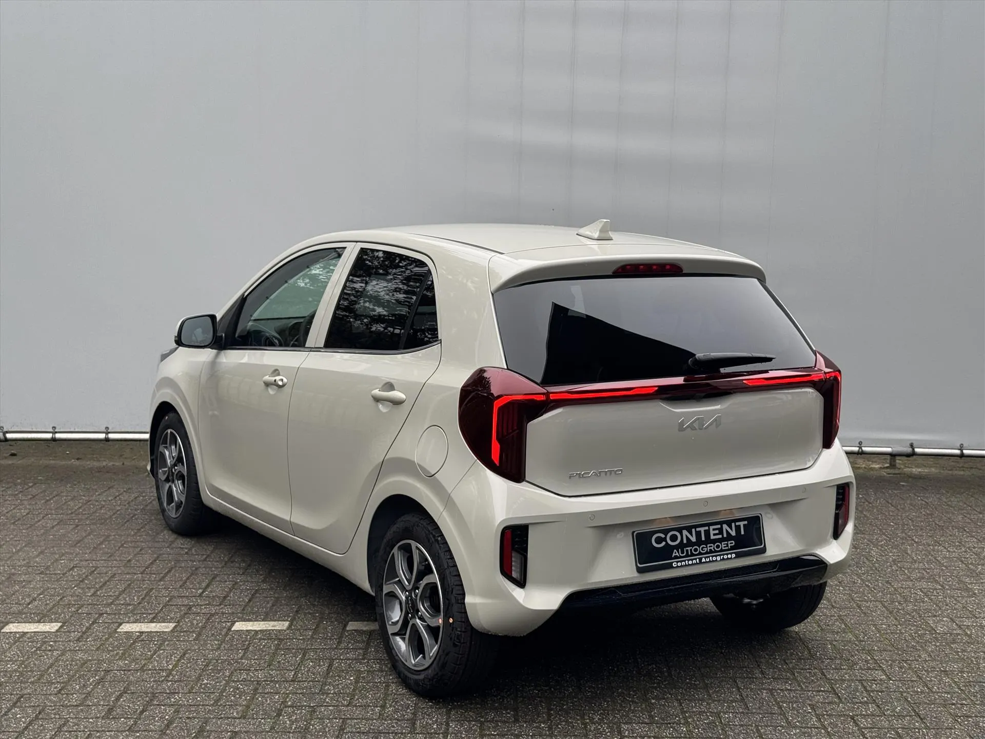 Kia Picanto met kenteken 60437 – interieur