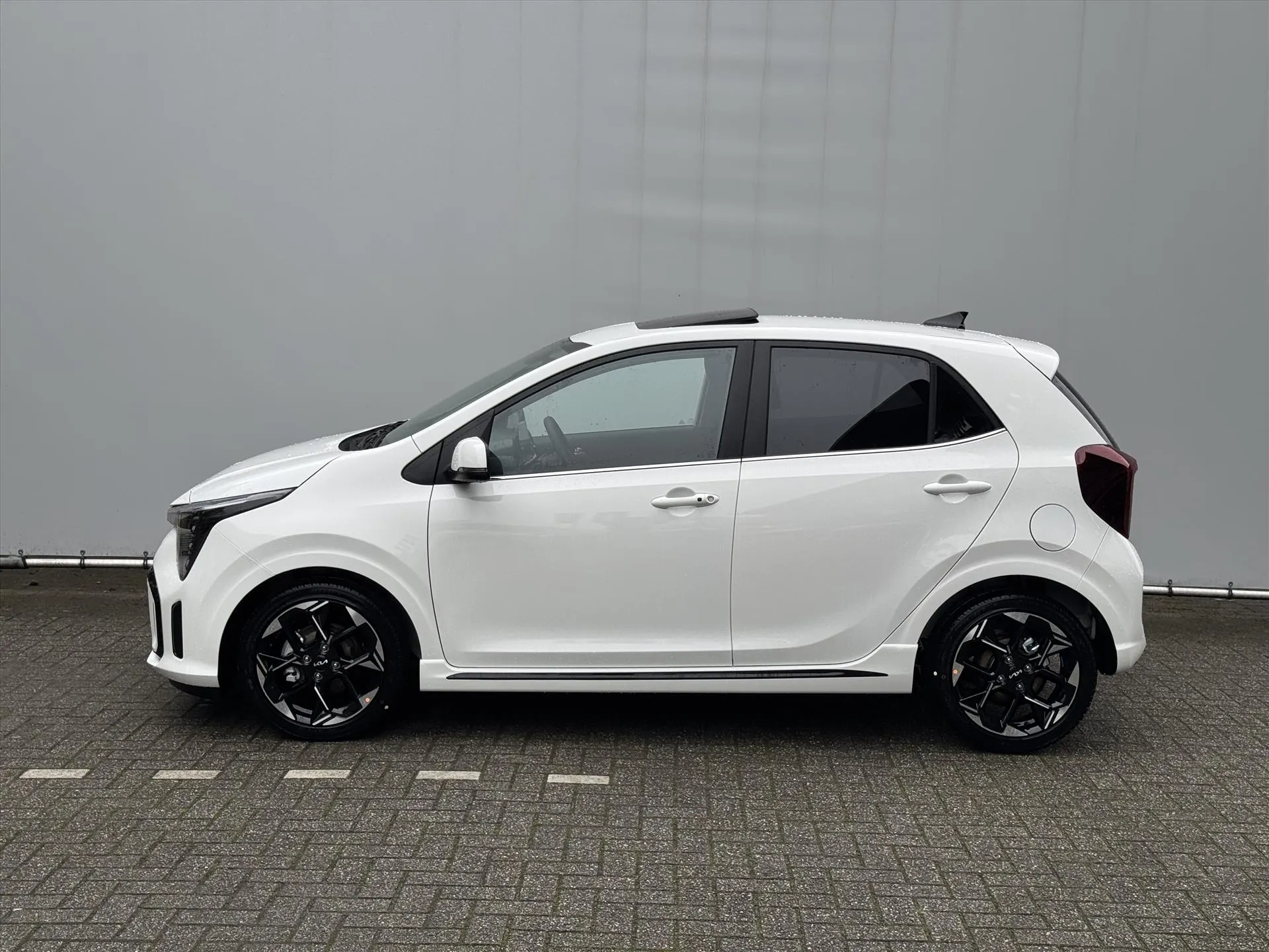 Kia Picanto met kenteken 60455 – achteraanzicht