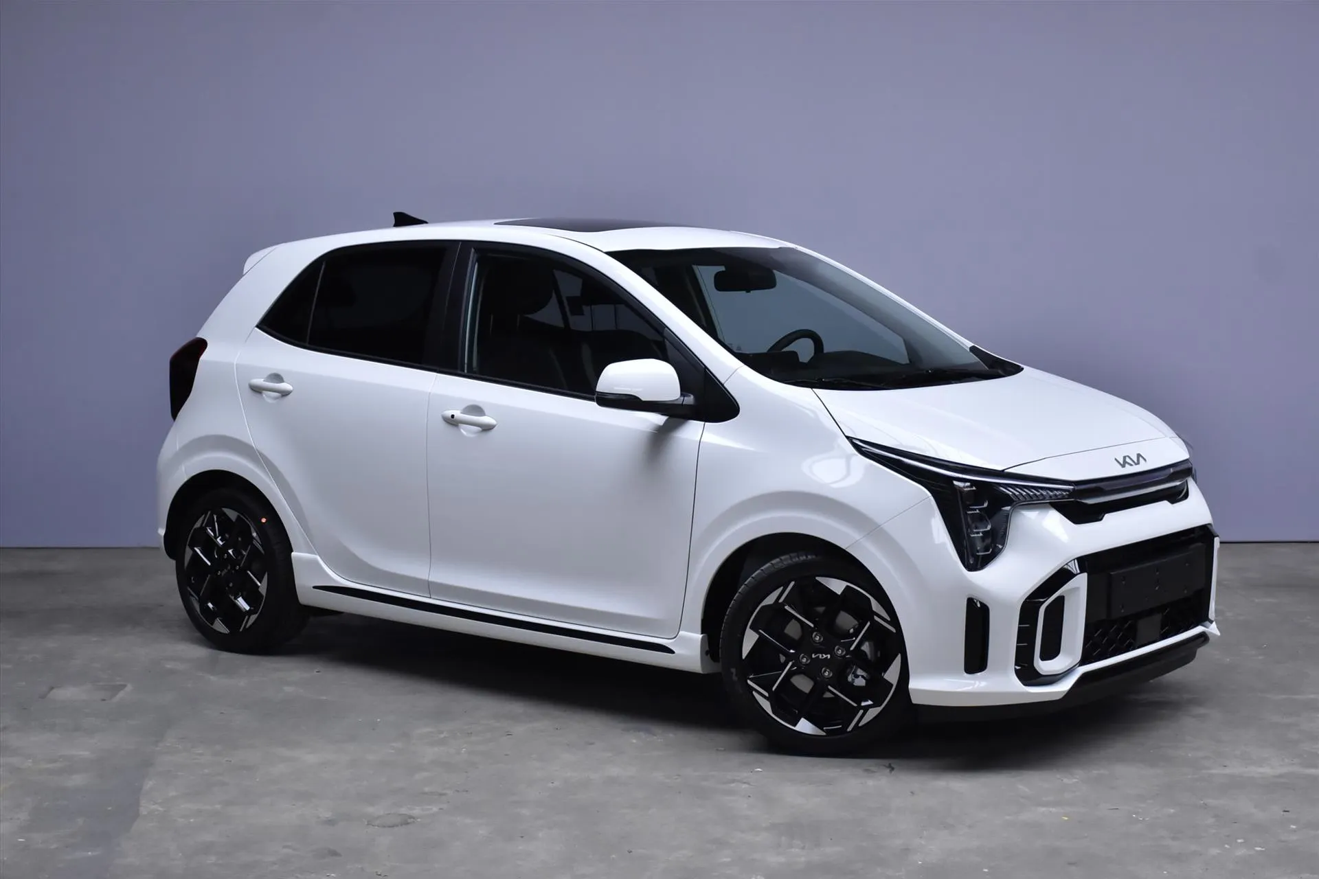 Kia Picanto met kenteken 63725 – interieur