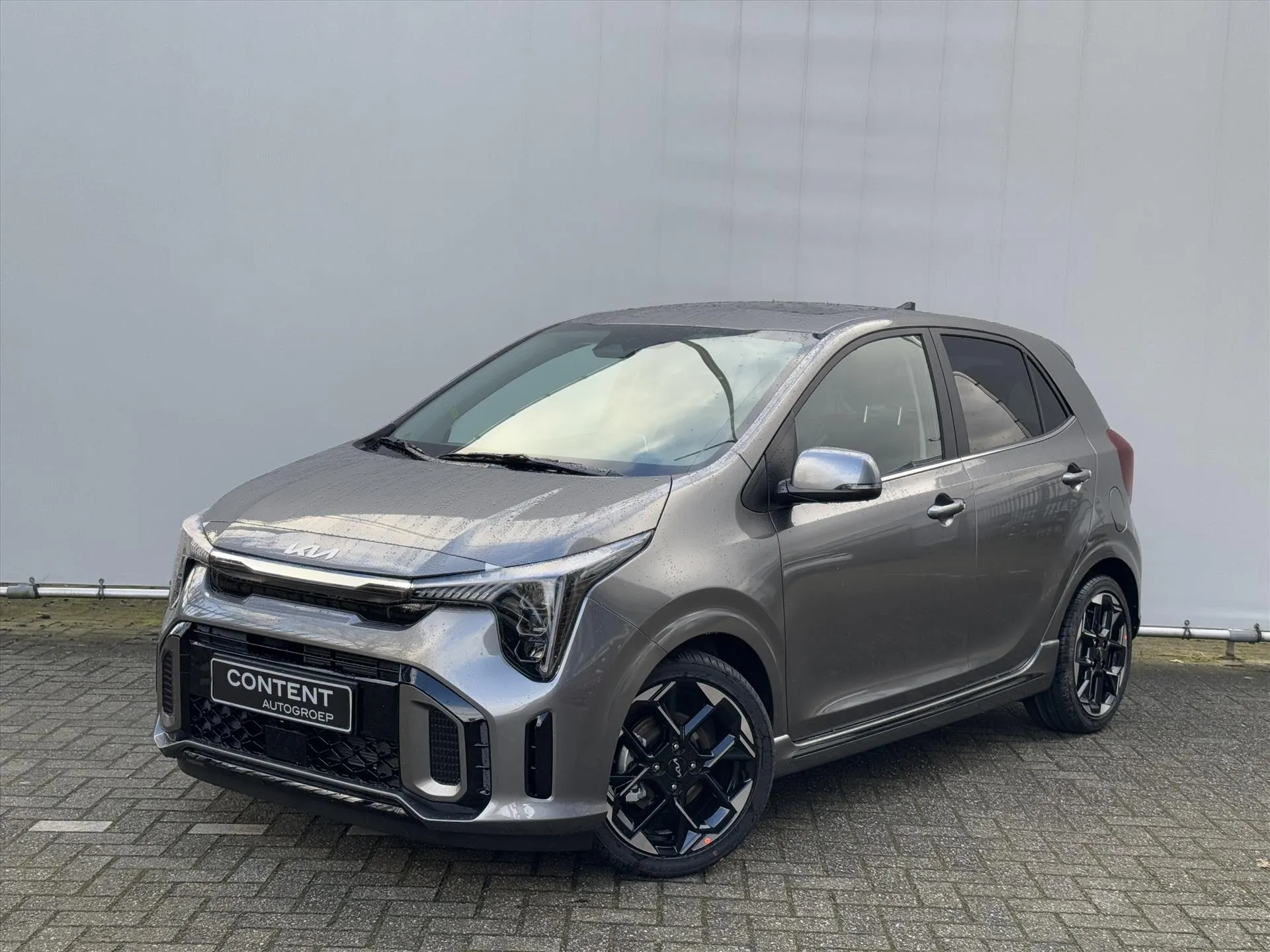 Kia Picanto met kenteken 66131 – vooraanzicht