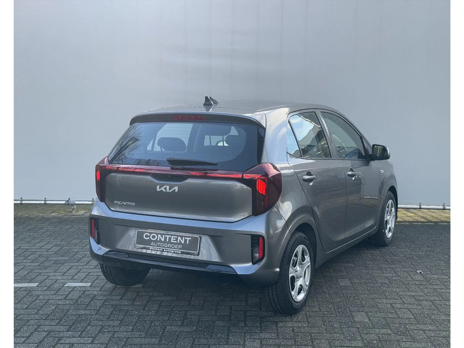 Kia Picanto met kenteken 66136 – detailfoto