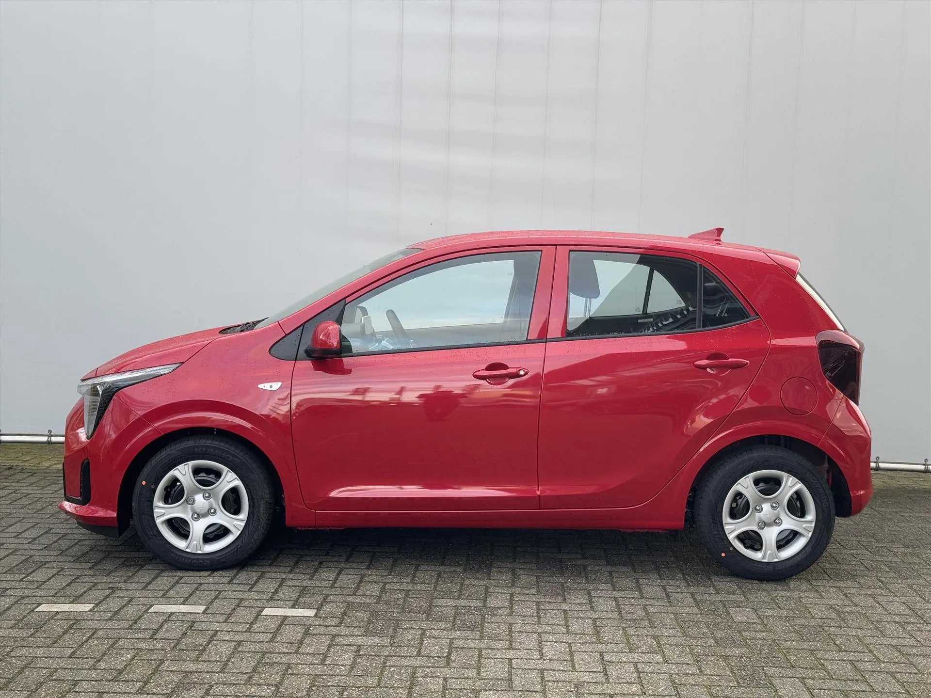 Kia Picanto met kenteken 66141 – achteraanzicht