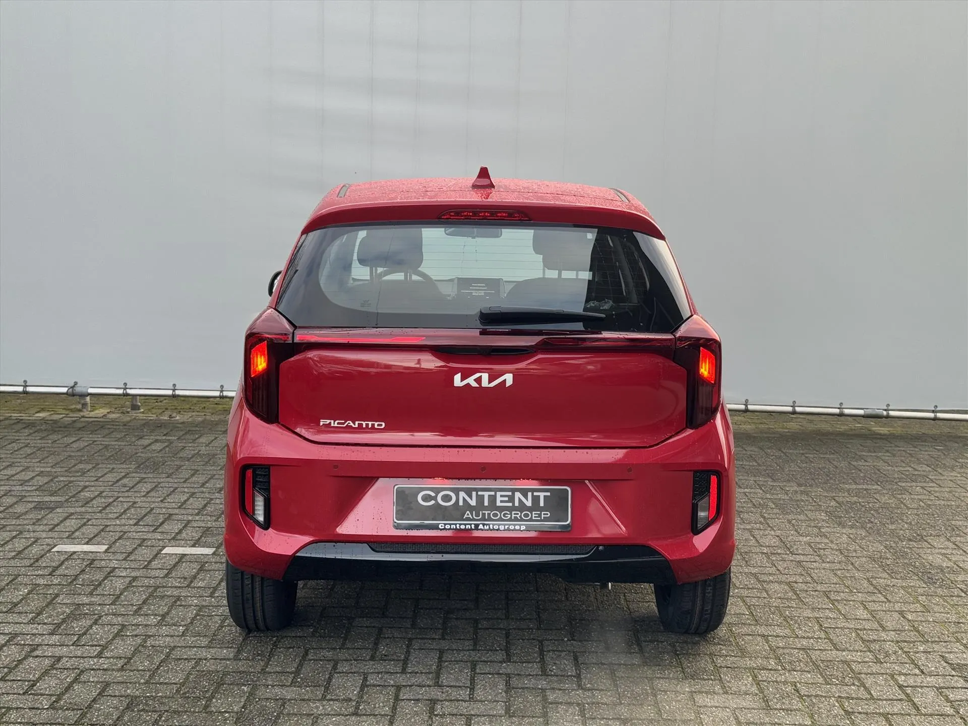 Kia Picanto met kenteken 66142 – dashboard
