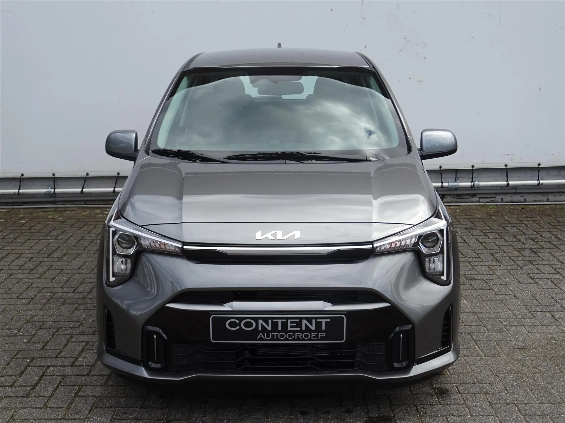 Kia Picanto met kenteken 73050 – achteraanzicht