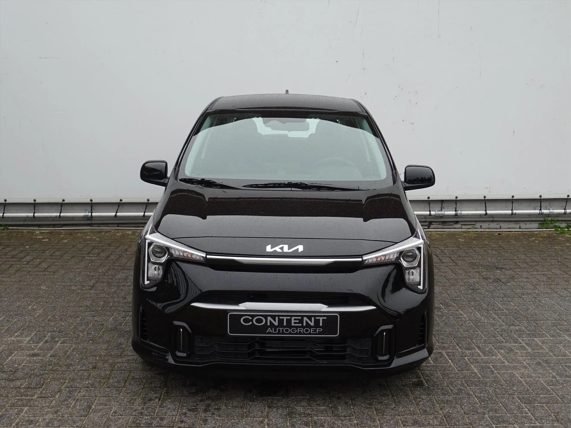 Kia Picanto met kenteken 73054 – achteraanzicht