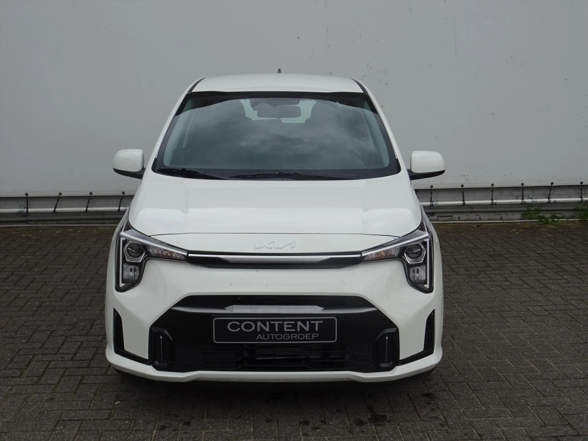 Kia Picanto met kenteken 73055 – achteraanzicht